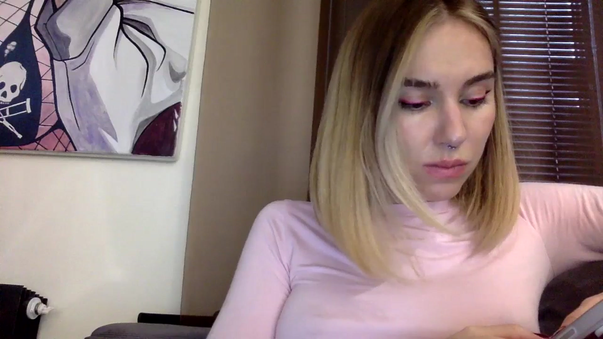 Gallery image thumbnail from EgoisticKitty's myfreecams stream on, 12/19/2023, 11:36 image 3 of 20