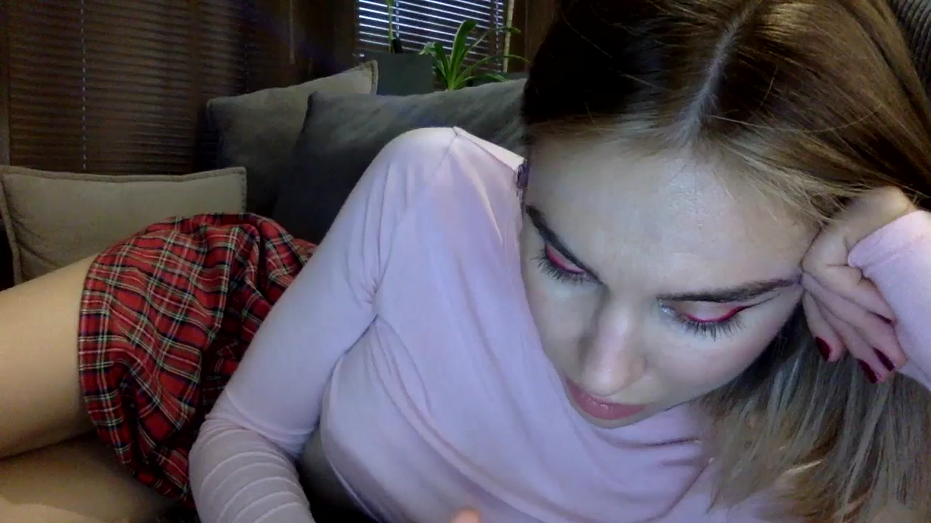 Gallery image thumbnail from EgoisticKitty's myfreecams stream on, 12/19/2023, 13:12 image 5 of 20