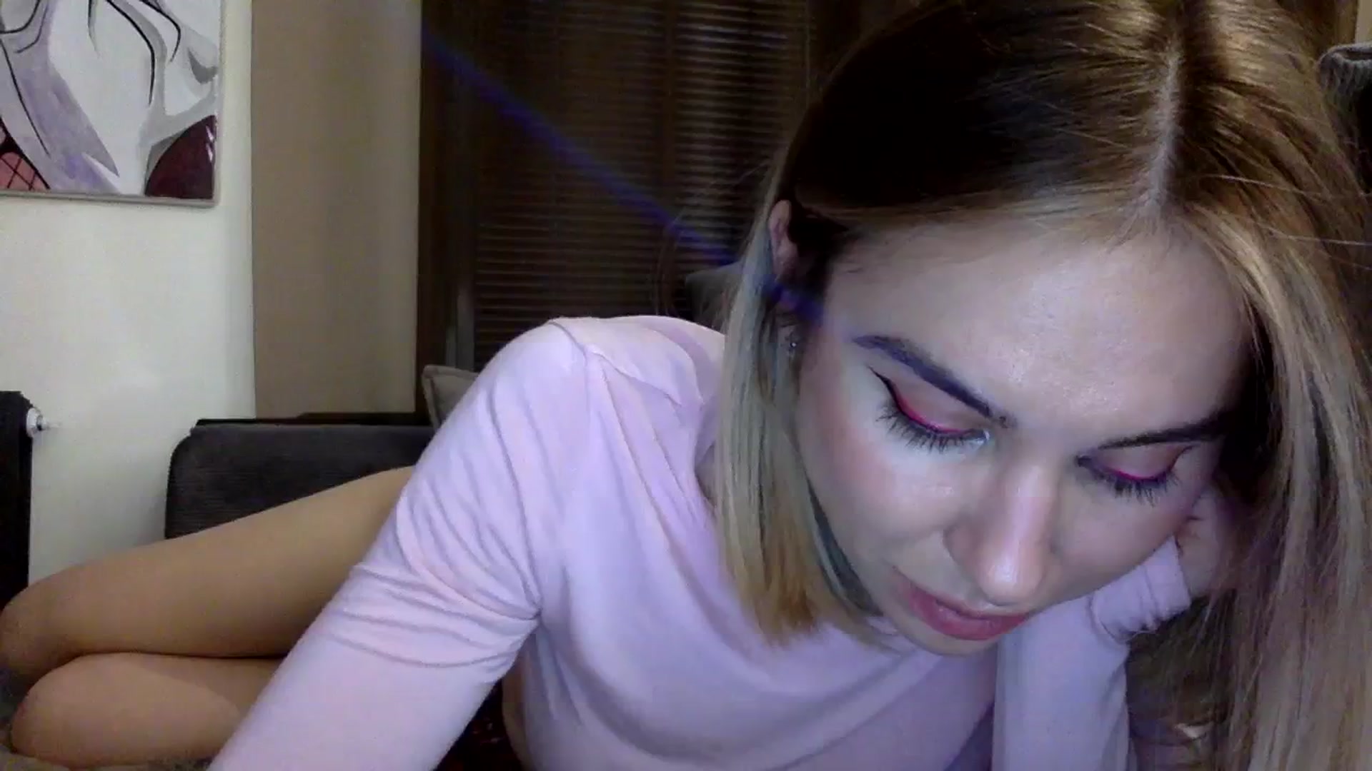 Gallery image thumbnail from EgoisticKitty's myfreecams stream on, 12/19/2023, 13:12 image 14 of 20