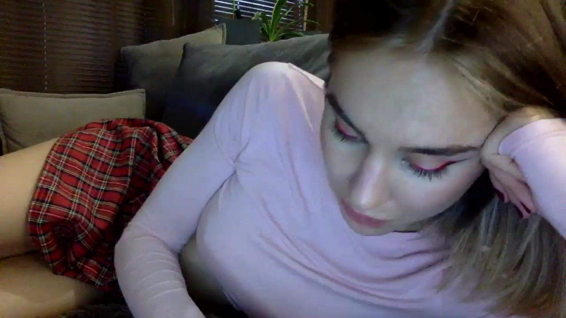 Gallery image thumbnail from EgoisticKitty's myfreecams stream on, 12/19/2023, 13:12 image 4 of 20