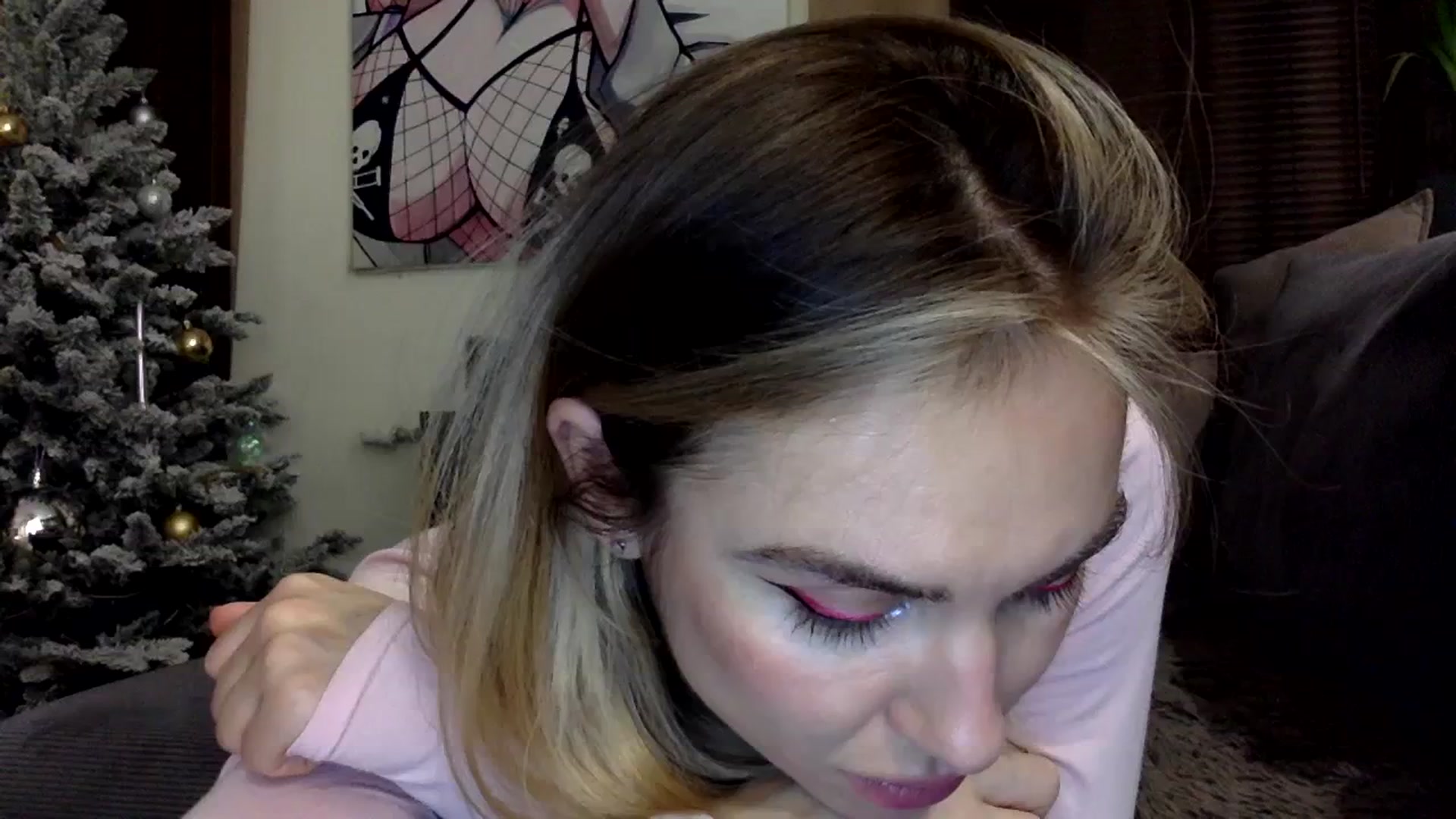 Gallery image thumbnail from EgoisticKitty's myfreecams stream on, 12/19/2023, 13:12 image 16 of 20