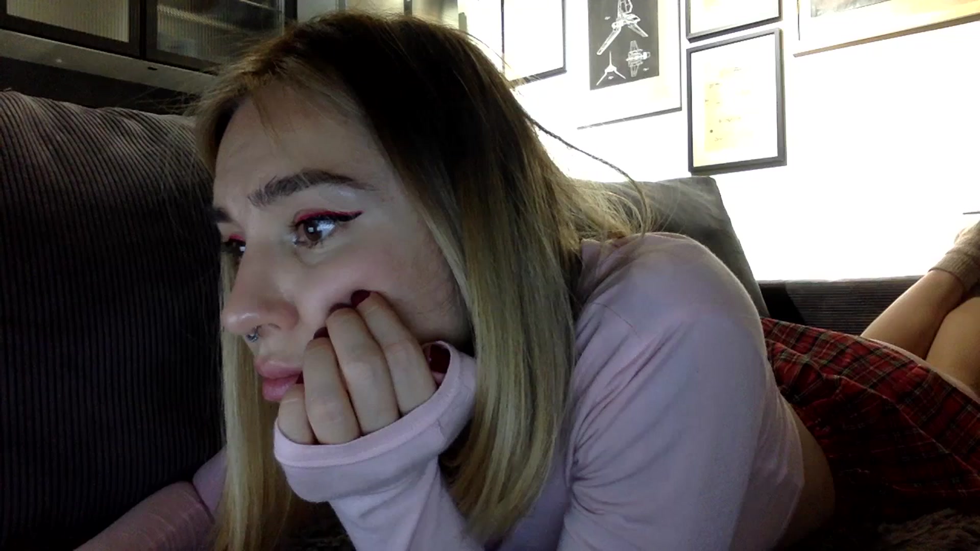 Gallery image thumbnail from EgoisticKitty's myfreecams stream on, 12/19/2023, 14:44 image 6 of 20