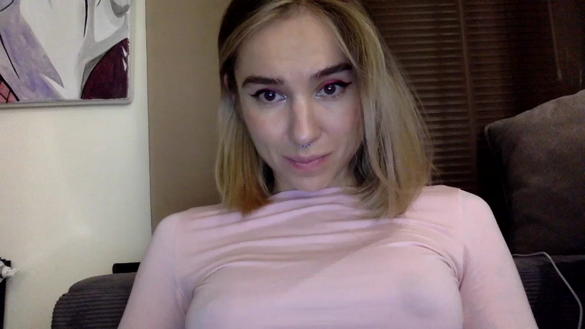 Gallery image thumbnail from EgoisticKitty's myfreecams stream on, 12/19/2023, 15:38 image 19 of 20