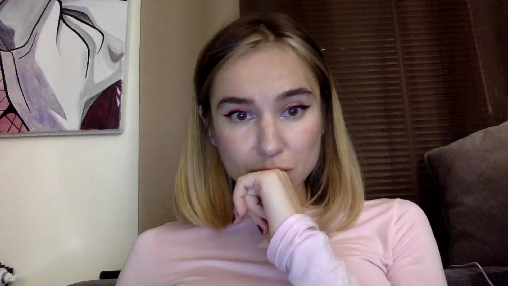 Gallery image thumbnail from EgoisticKitty's myfreecams stream on, 12/19/2023, 15:38 image 5 of 20