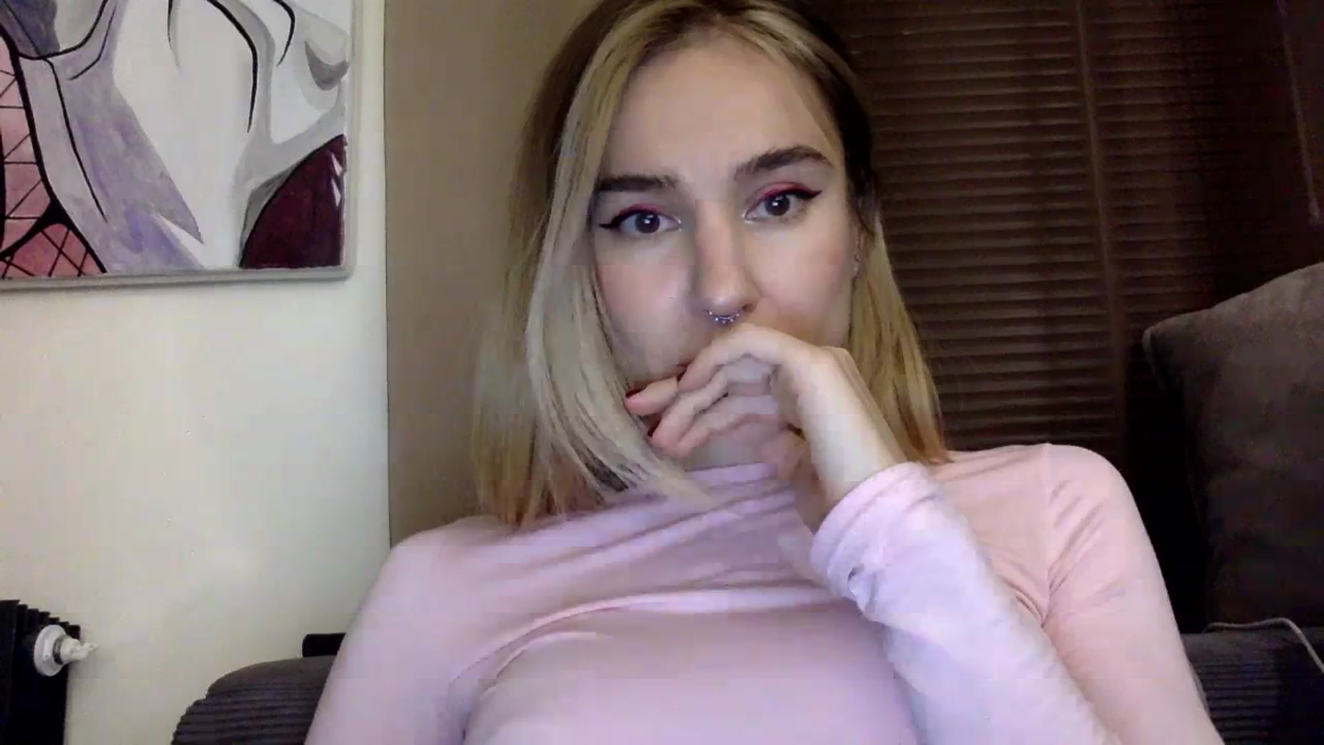 Gallery image thumbnail from EgoisticKitty's myfreecams stream on, 12/19/2023, 15:38 image 17 of 20