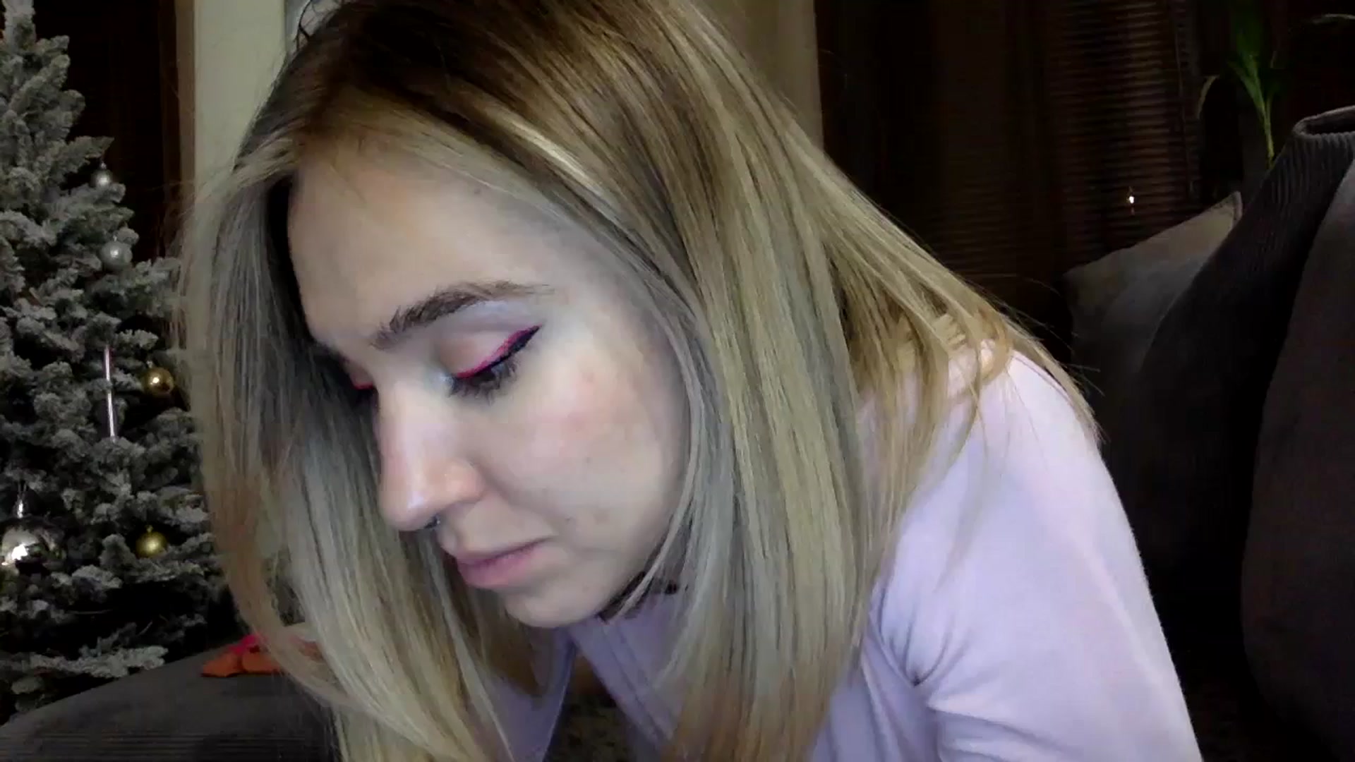 Gallery image thumbnail from EgoisticKitty's myfreecams stream on, 12/19/2023, 17:07 image 19 of 20