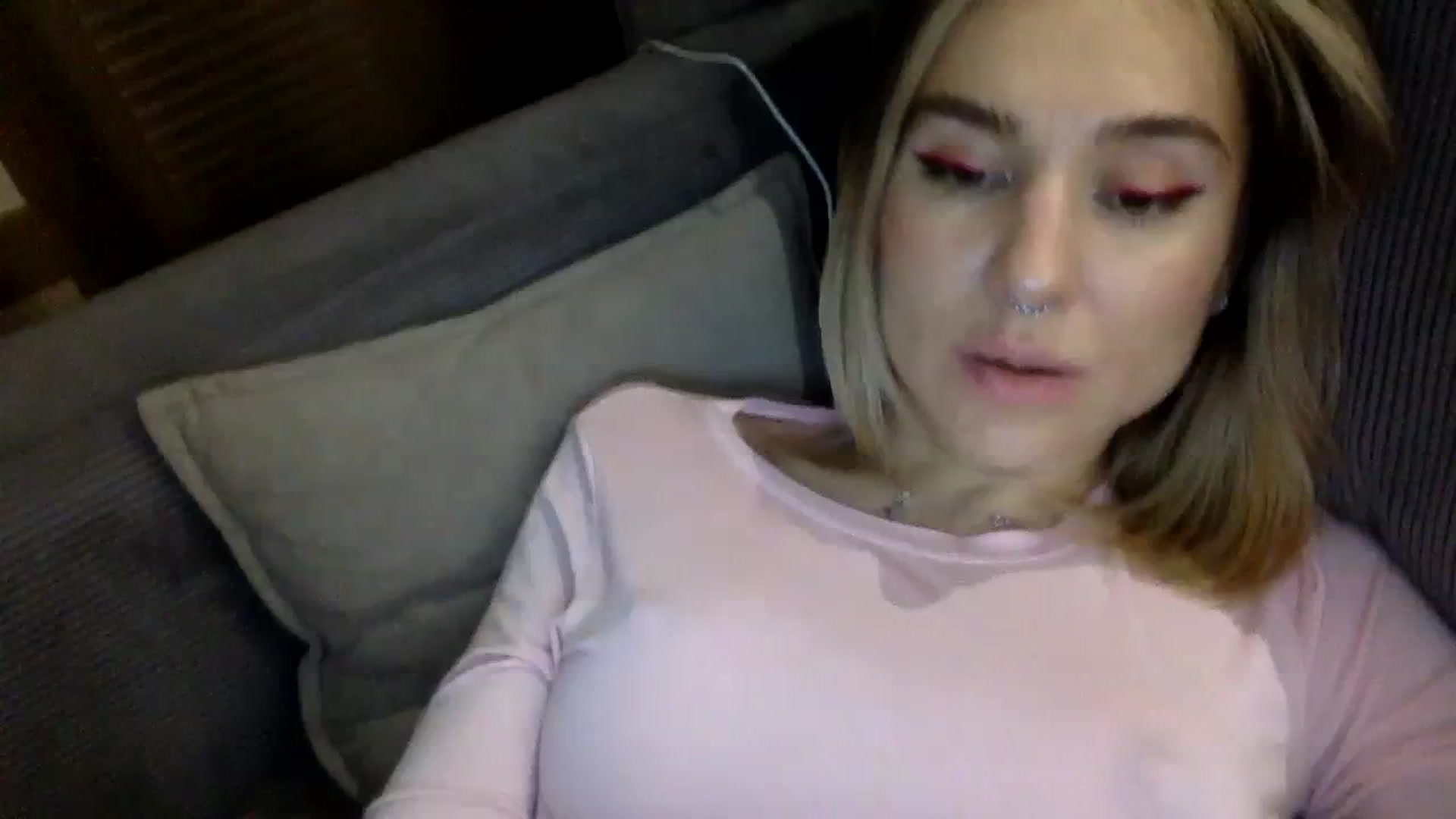 Gallery image thumbnail from EgoisticKitty's myfreecams stream on, 12/19/2023, 17:07 image 10 of 20