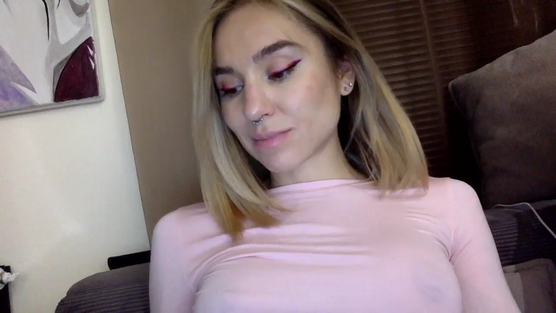 Gallery image thumbnail from EgoisticKitty's myfreecams stream on, 12/19/2023, 17:07 image 18 of 20