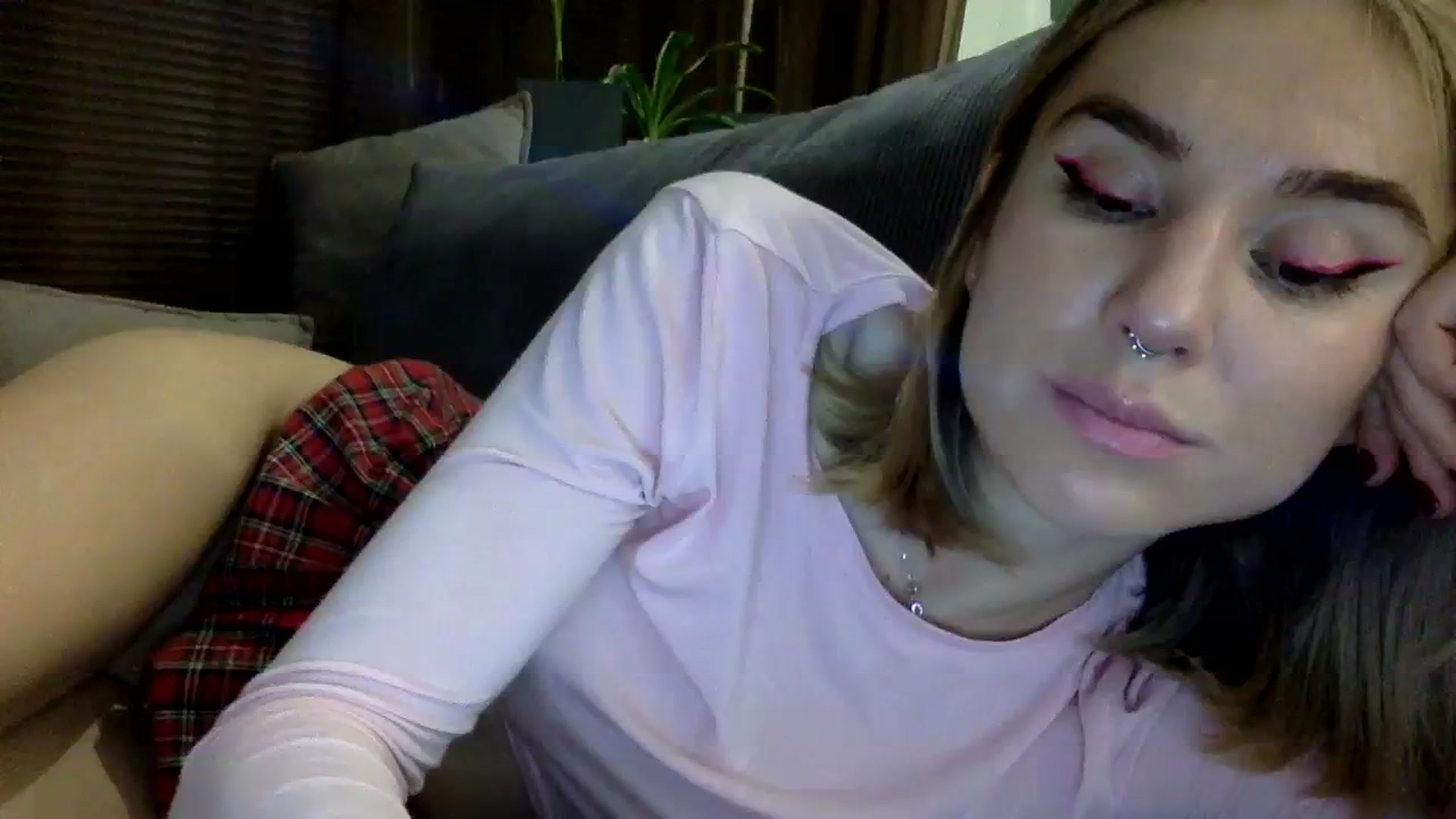 Gallery image thumbnail from EgoisticKitty's myfreecams stream on, 12/20/2023, 17:56 image 6 of 20