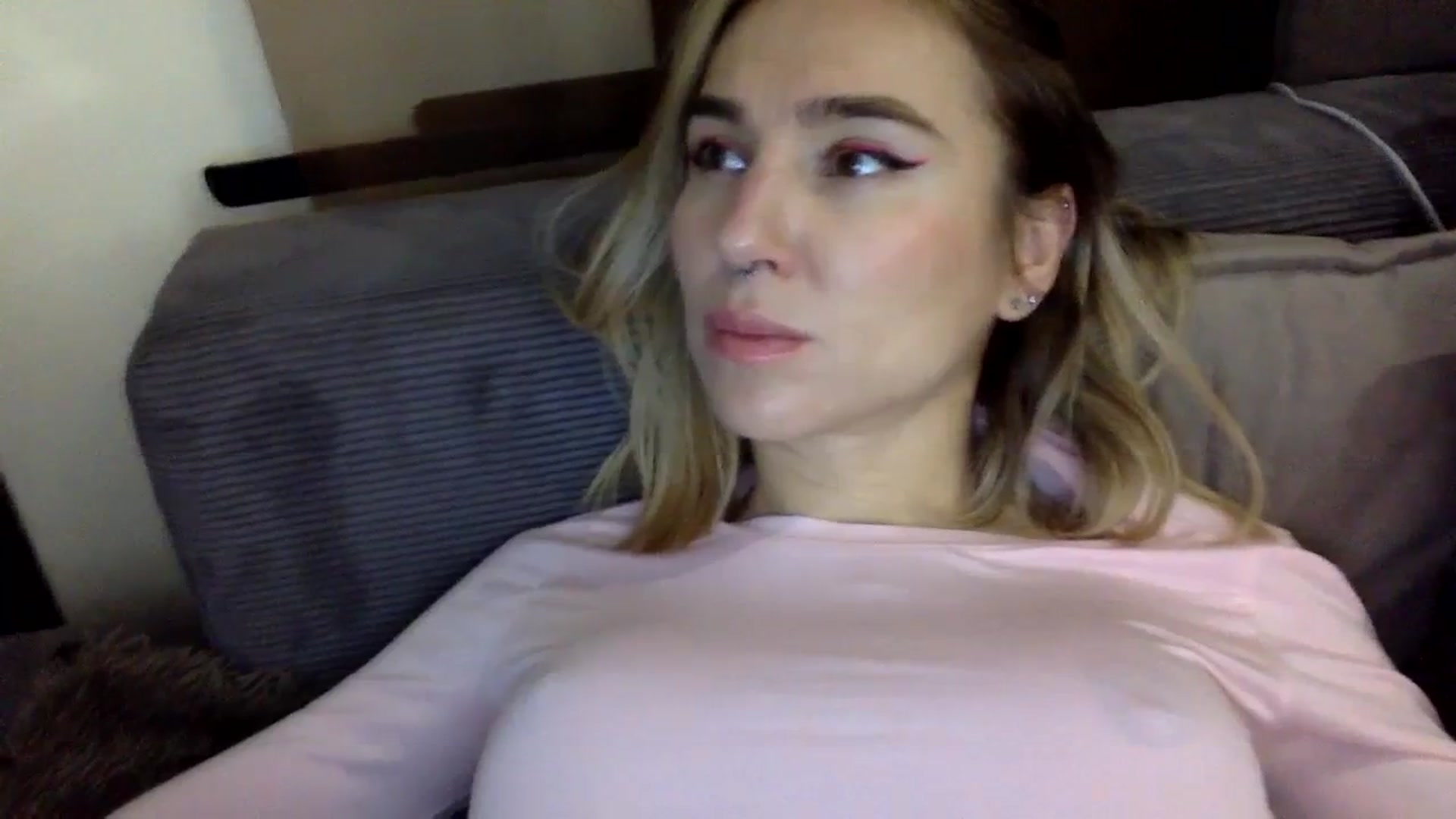 Gallery image thumbnail from EgoisticKitty's myfreecams stream on, 12/20/2023, 20:27 image 14 of 20