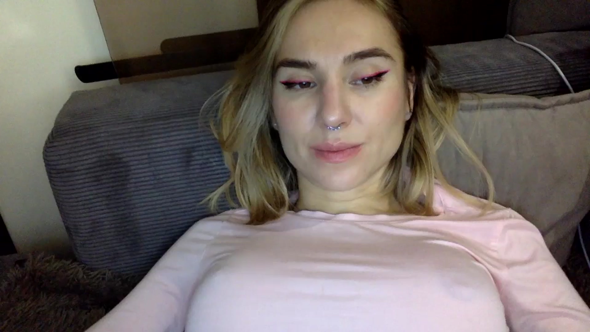 Gallery image thumbnail from EgoisticKitty's myfreecams stream on, 12/20/2023, 20:27 image 18 of 20