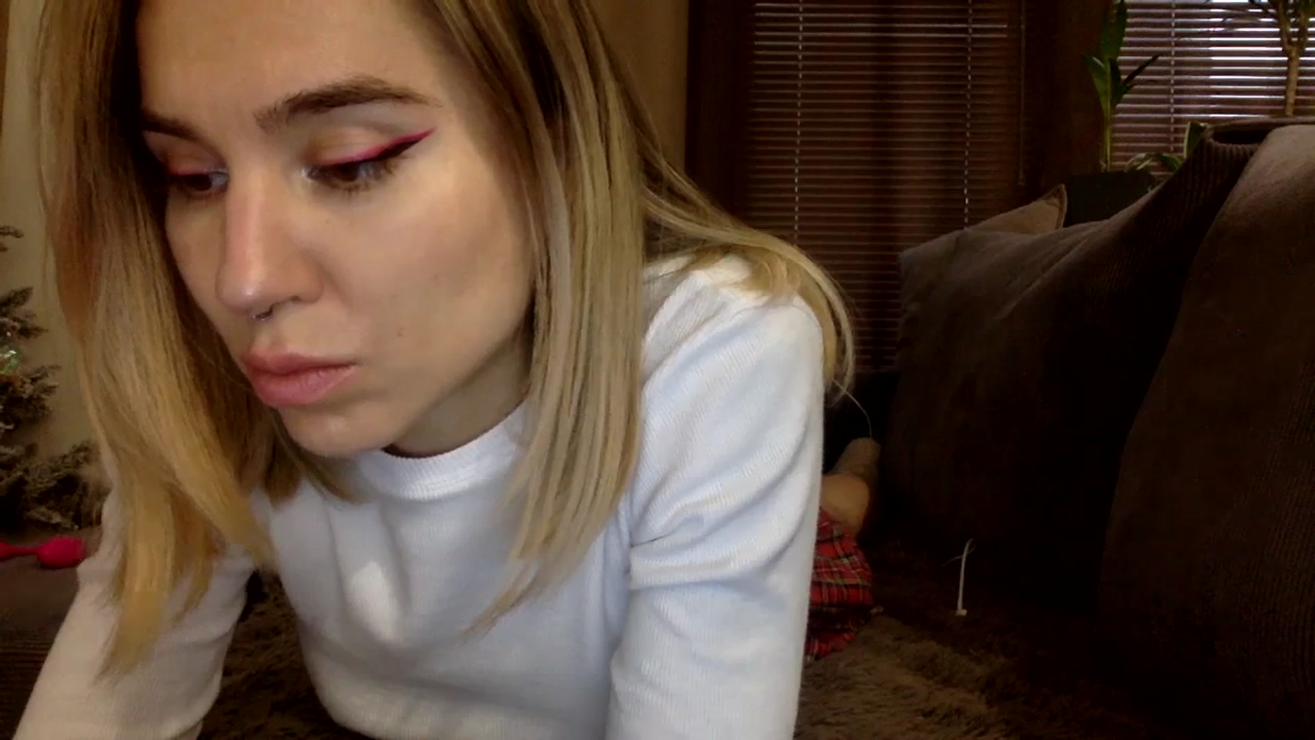 Gallery image thumbnail from EgoisticKitty's myfreecams stream on, 12/21/2023, 12:21 image 15 of 20