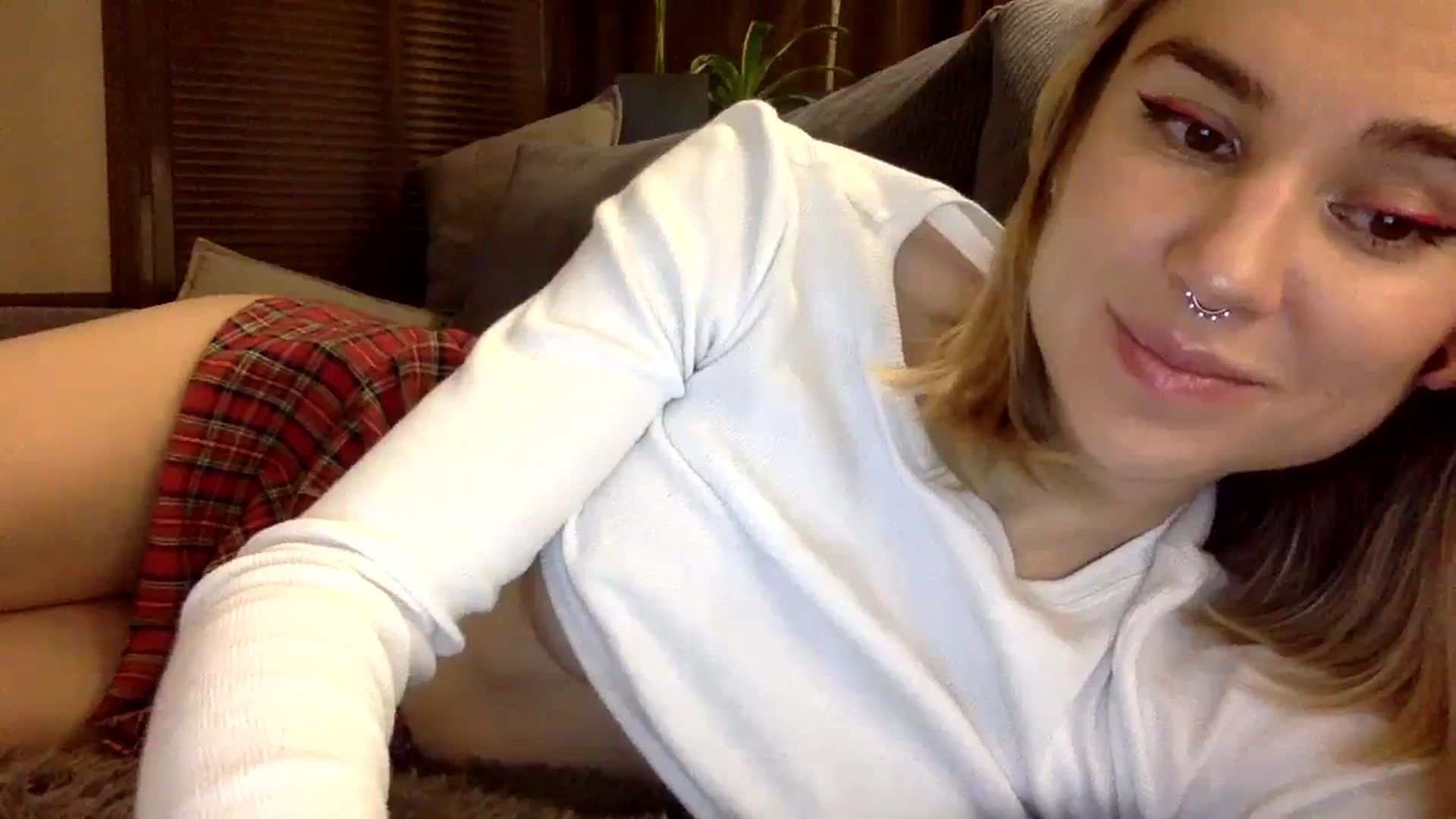 Gallery image thumbnail from EgoisticKitty's myfreecams stream on, 12/21/2023, 17:02 image 10 of 20
