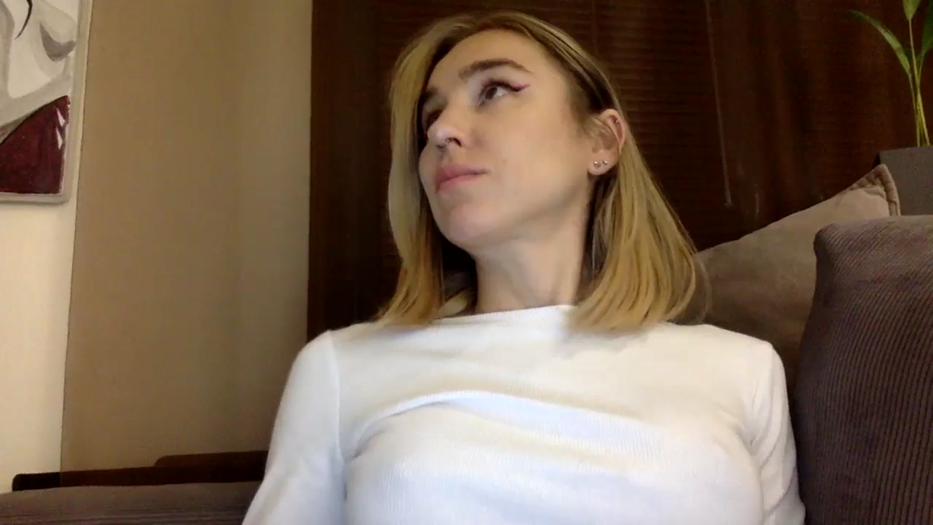 Gallery image thumbnail from EgoisticKitty's myfreecams stream on, 12/21/2023, 17:02 image 3 of 20
