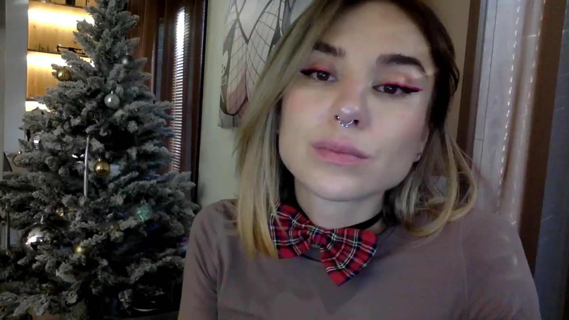 Gallery image thumbnail from EgoisticKitty's myfreecams stream on, 12/22/2023, 08:33 image 11 of 20