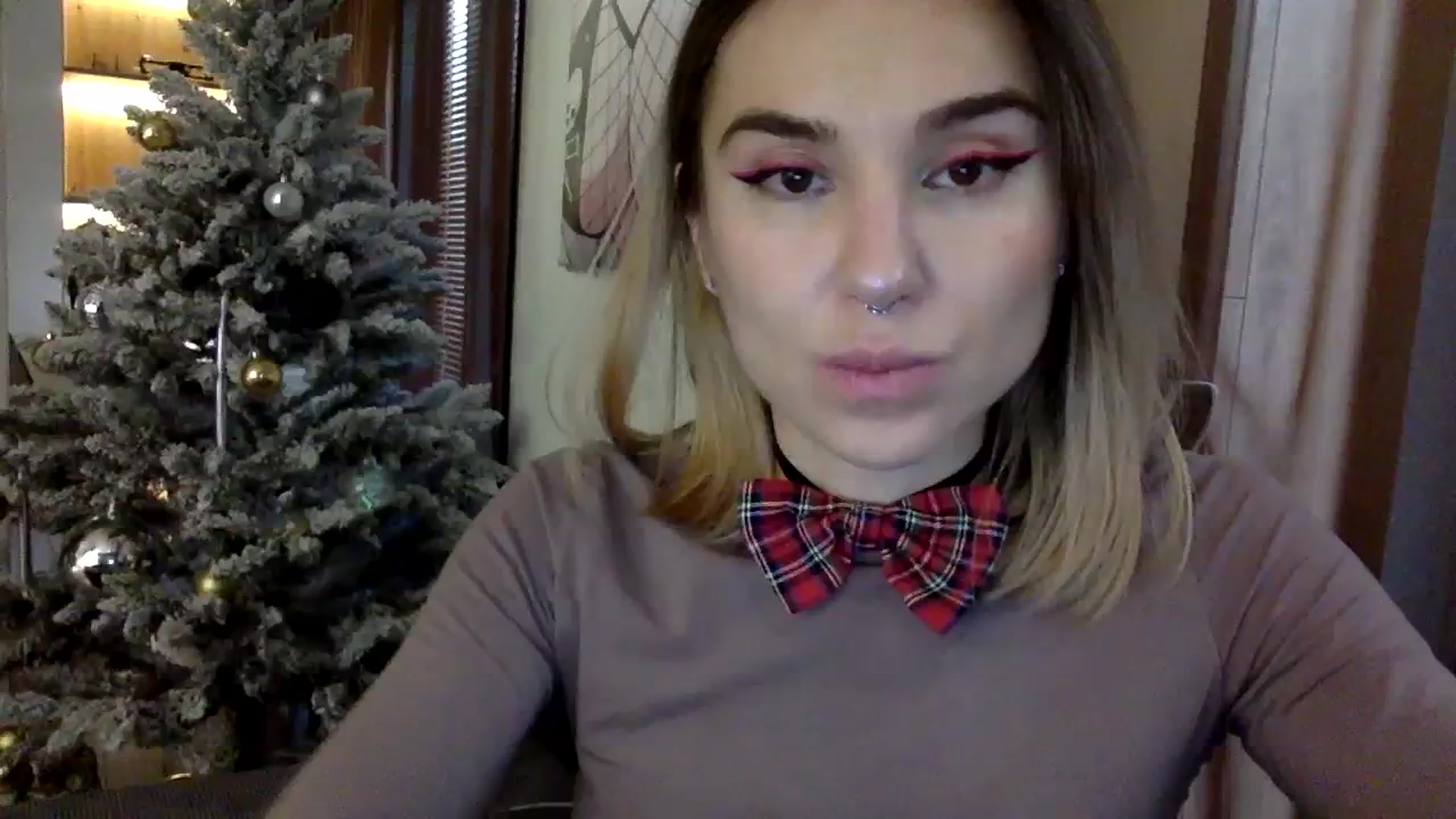 Gallery image thumbnail from EgoisticKitty's myfreecams stream on, 12/22/2023, 08:33 image 16 of 20