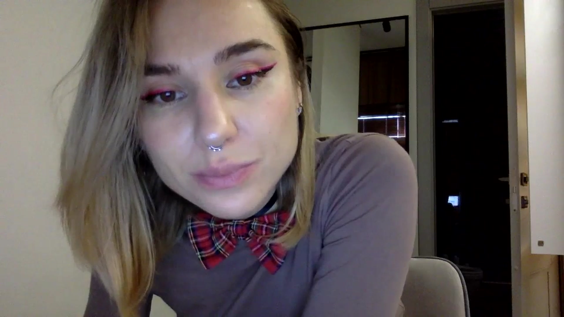 Gallery image thumbnail from EgoisticKitty's myfreecams stream on, 12/22/2023, 09:51 image 19 of 20