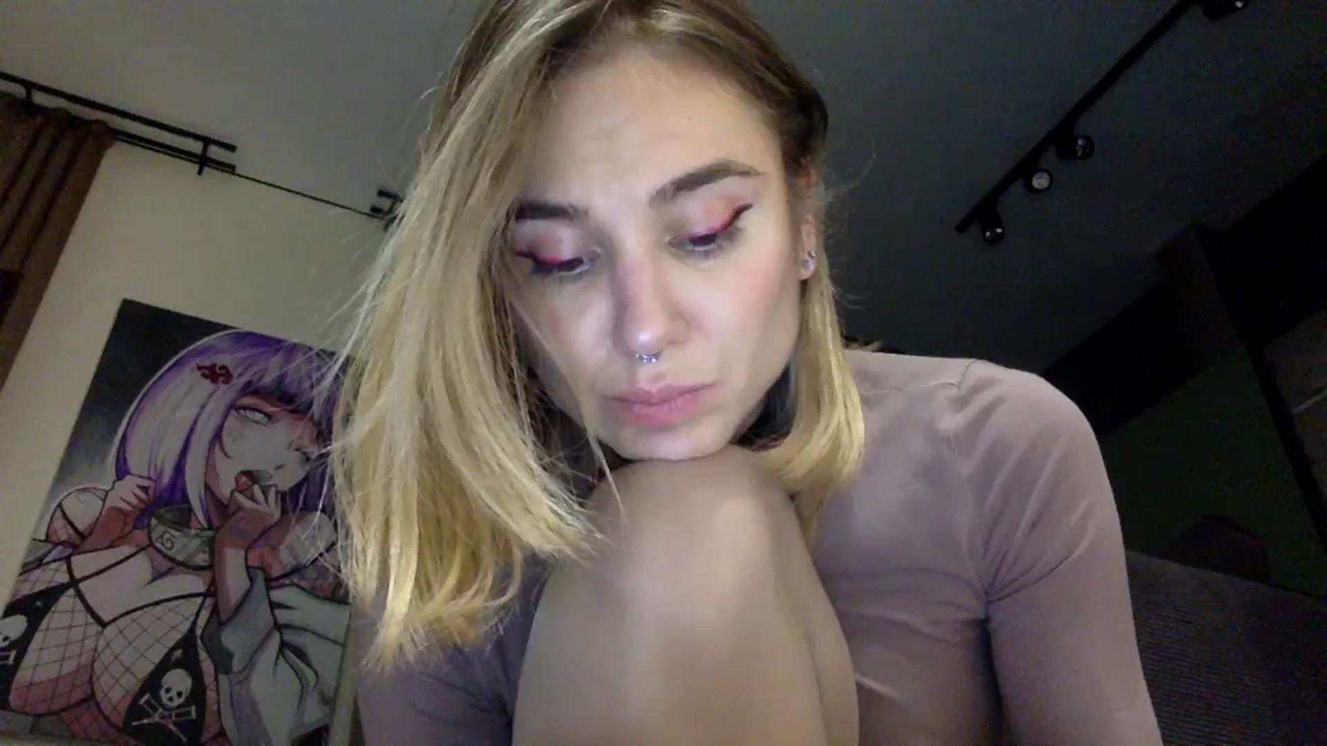 Gallery image thumbnail from EgoisticKitty's myfreecams stream on, 12/22/2023, 12:29 image 17 of 20