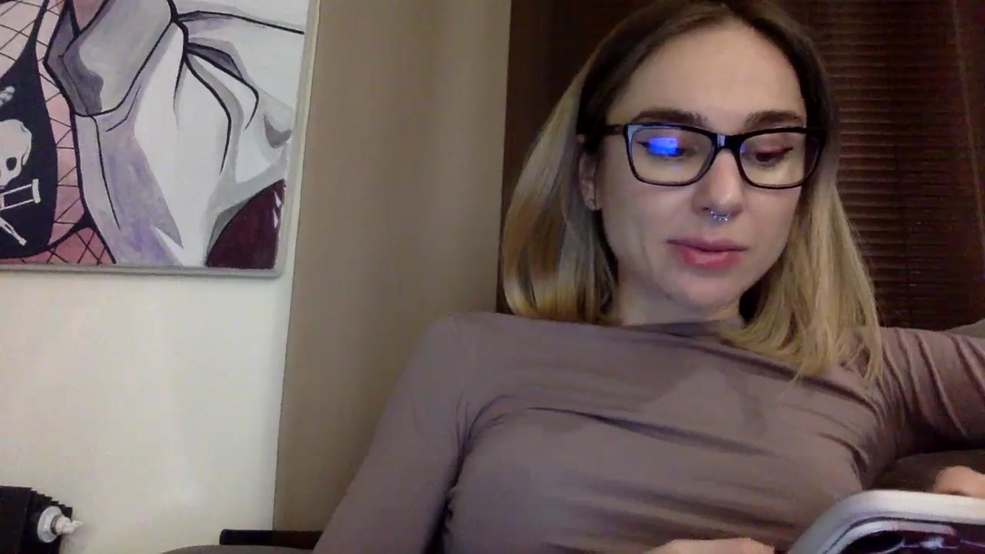 Gallery image thumbnail from EgoisticKitty's myfreecams stream on, 12/22/2023, 17:57 image 3 of 20