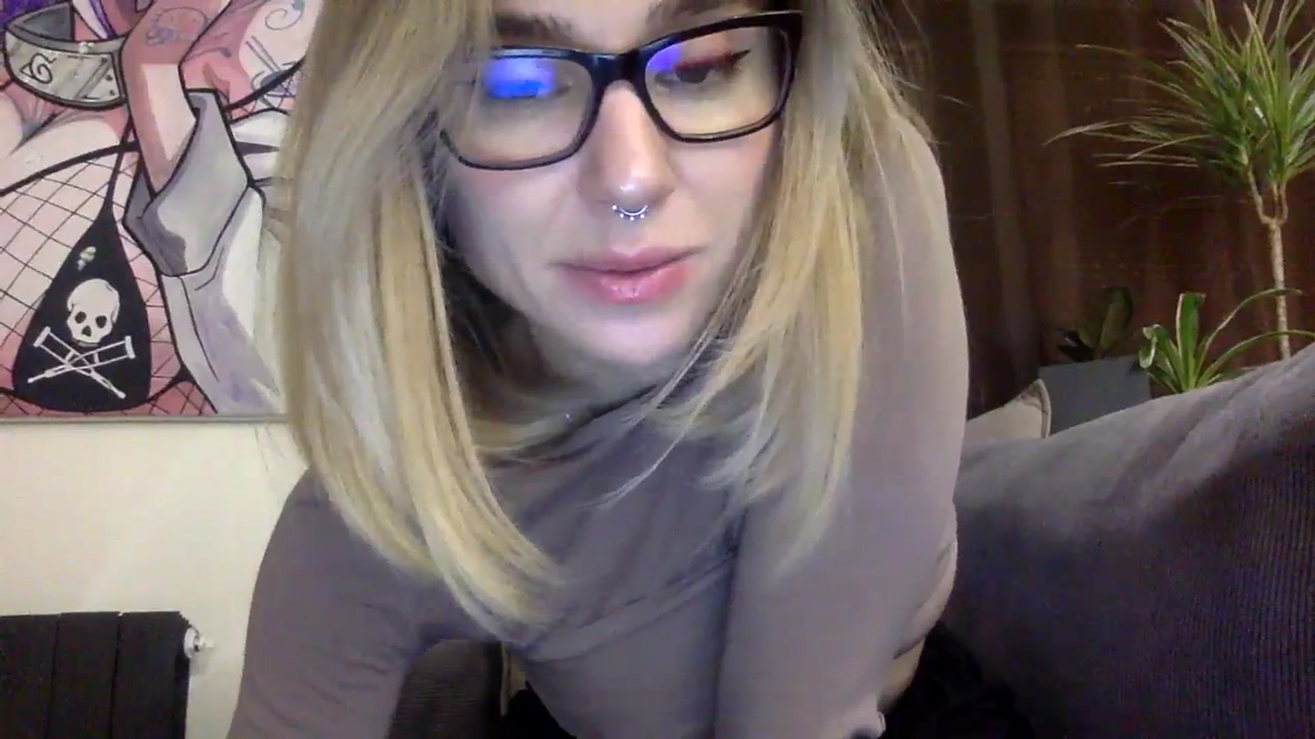 Gallery image thumbnail from EgoisticKitty's myfreecams stream on, 12/22/2023, 17:57 image 12 of 20