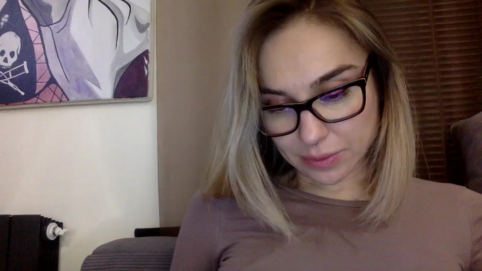 Gallery image thumbnail from EgoisticKitty's myfreecams stream on, 12/22/2023, 19:43 image 7 of 20