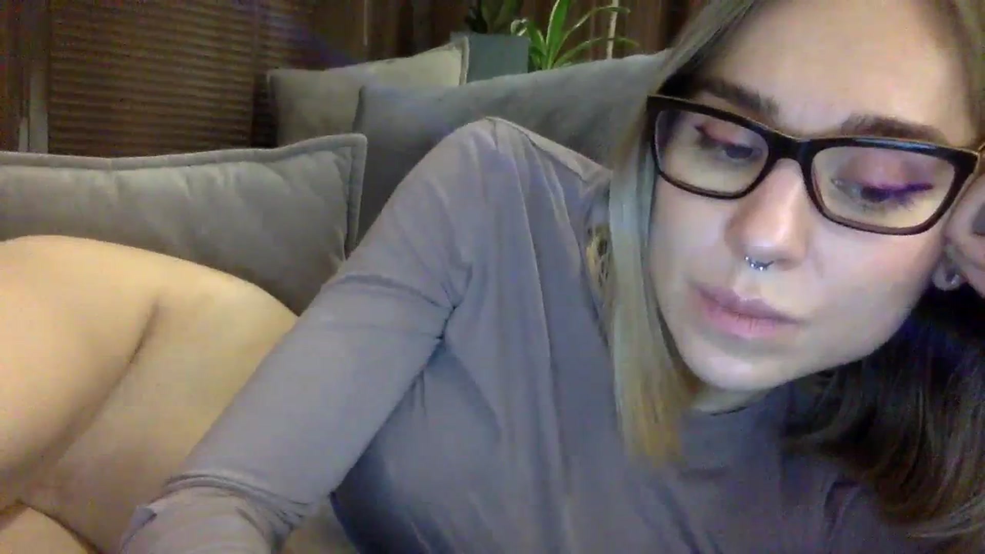 Gallery image thumbnail from EgoisticKitty's myfreecams stream on, 12/23/2023, 22:12 image 3 of 20