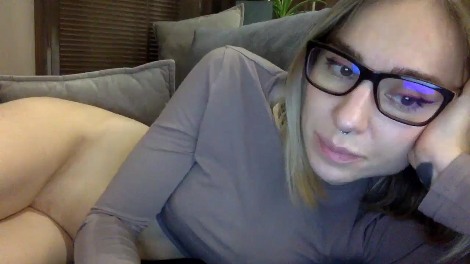 Gallery image thumbnail from EgoisticKitty's myfreecams stream on, 12/23/2023, 22:12 image 2 of 20