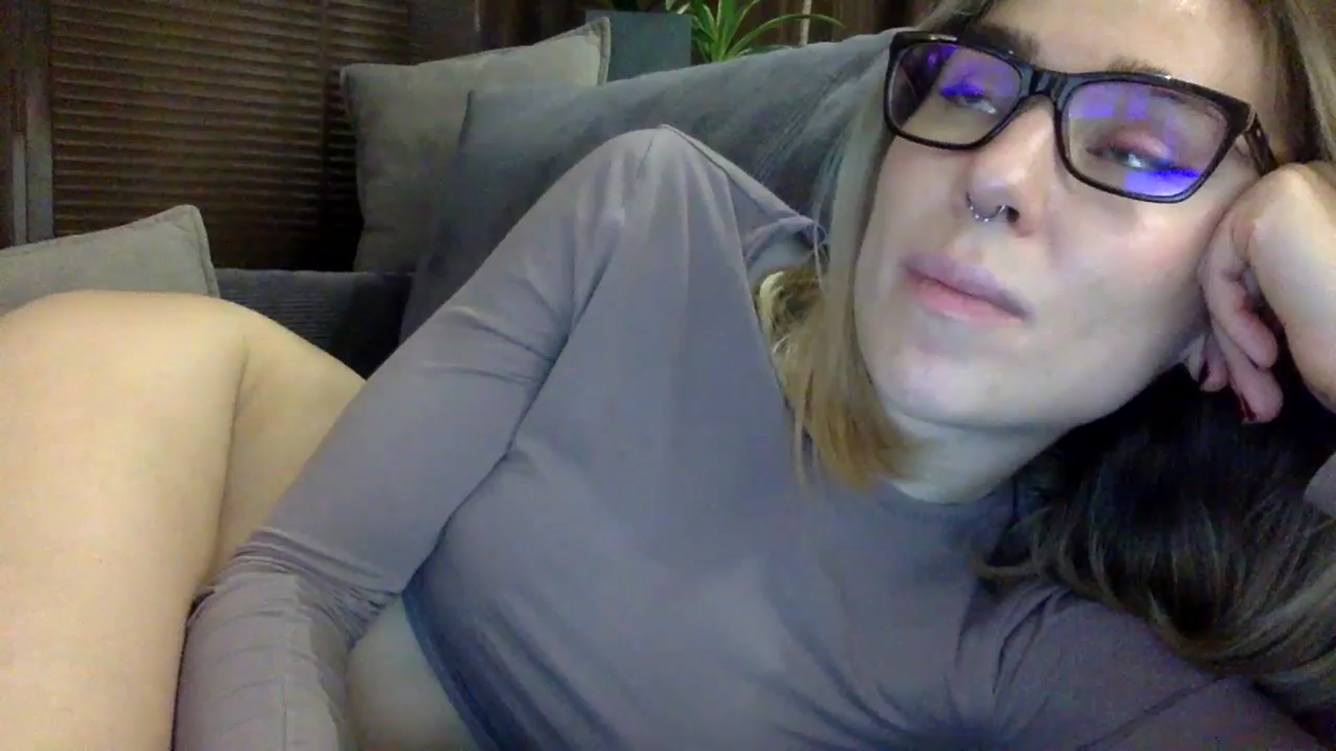 Gallery image thumbnail from EgoisticKitty's myfreecams stream on, 12/23/2023, 22:12 image 1 of 20