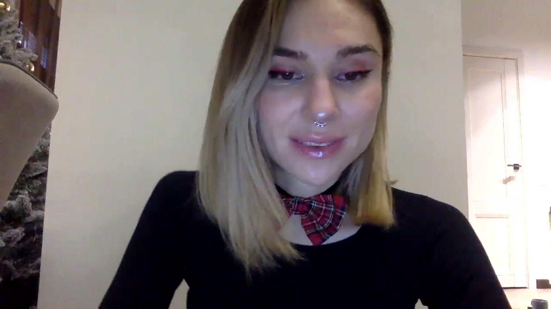 Gallery image thumbnail from EgoisticKitty's myfreecams stream on, 12/24/2023, 08:55 image 4 of 20