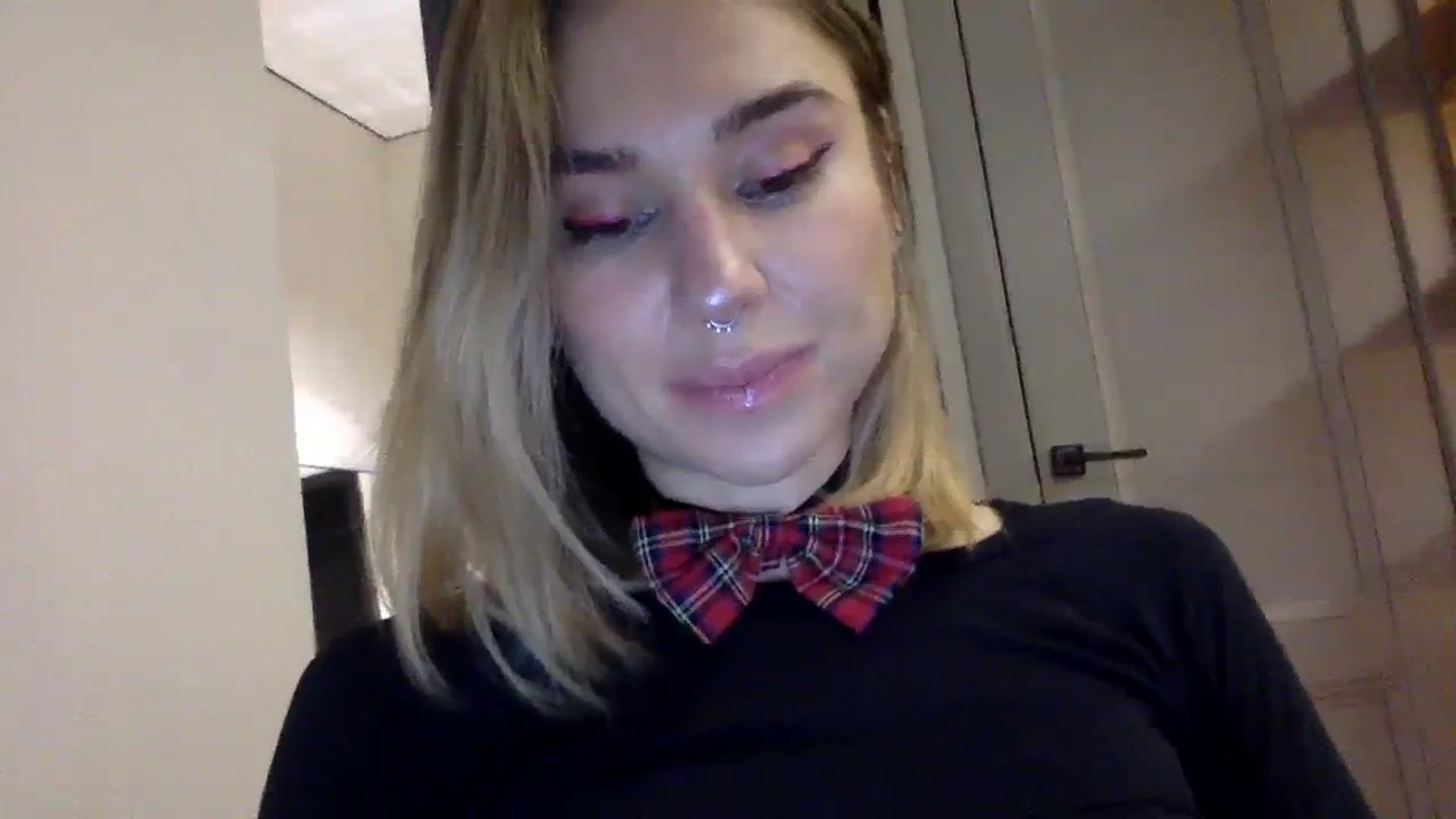 Gallery image thumbnail from EgoisticKitty's myfreecams stream on, 12/24/2023, 08:55 image 17 of 20
