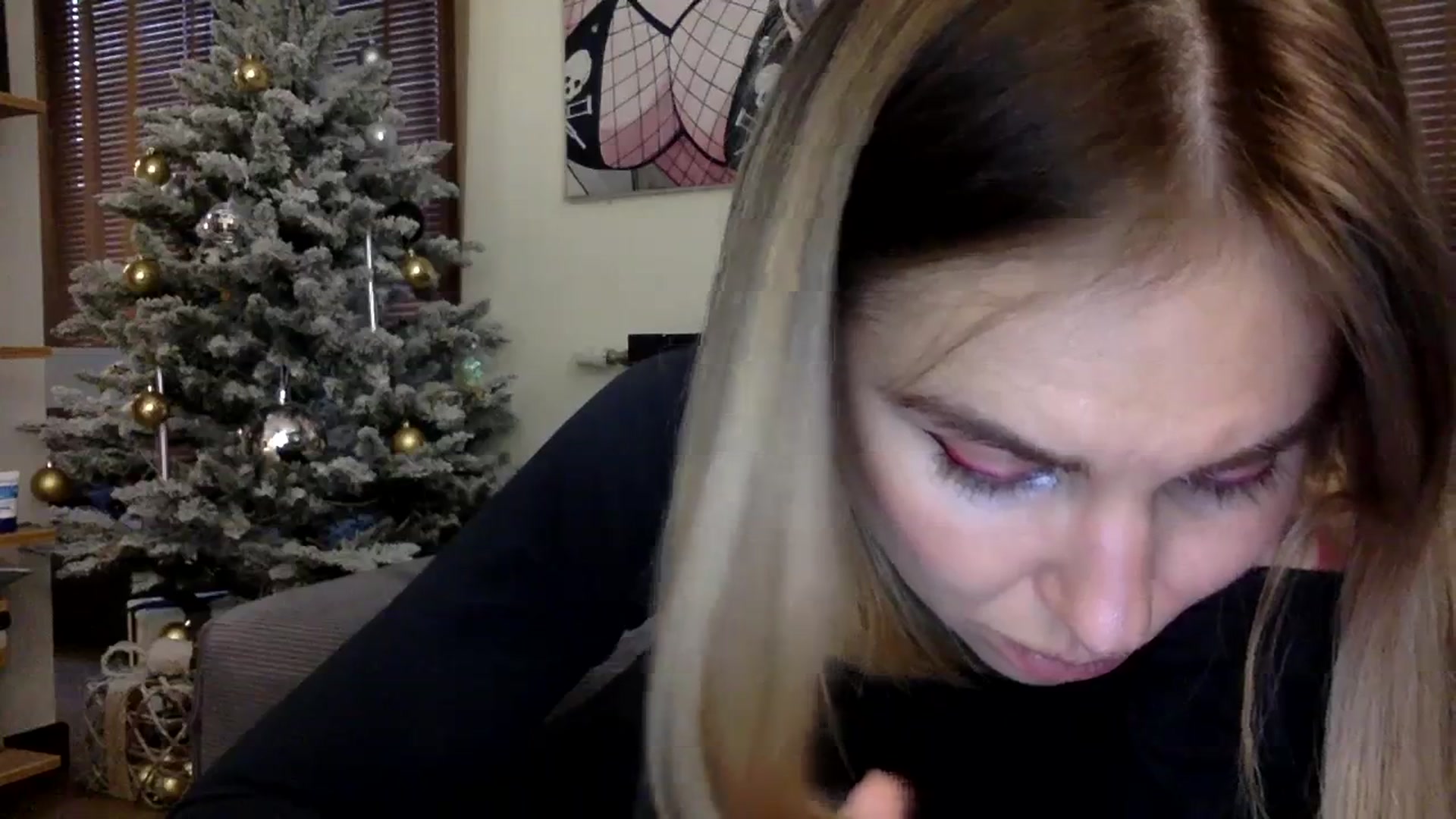 Gallery image thumbnail from EgoisticKitty's myfreecams stream on, 12/24/2023, 12:22 image 3 of 20