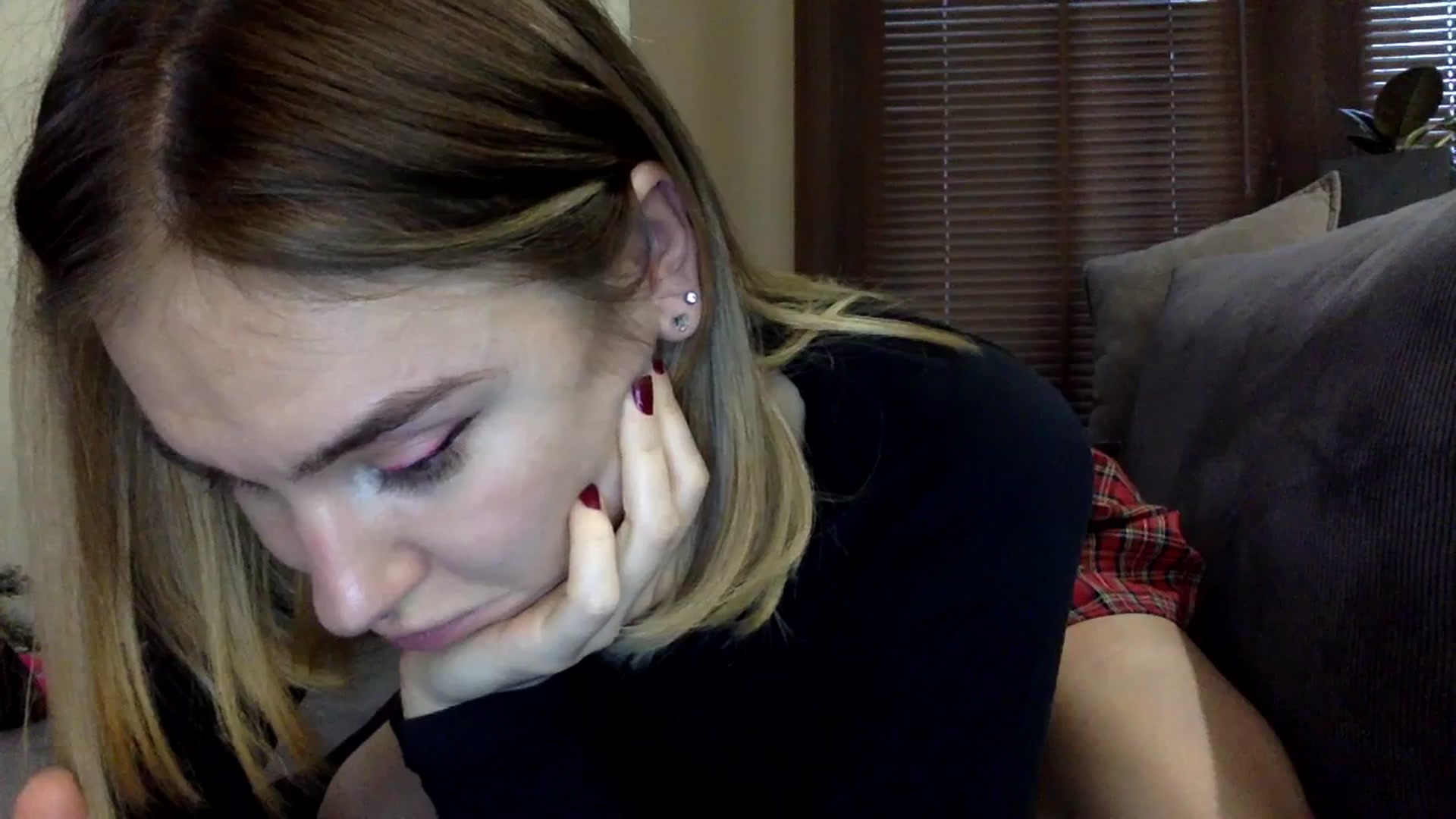 Gallery image thumbnail from EgoisticKitty's myfreecams stream on, 12/24/2023, 12:22 image 15 of 20
