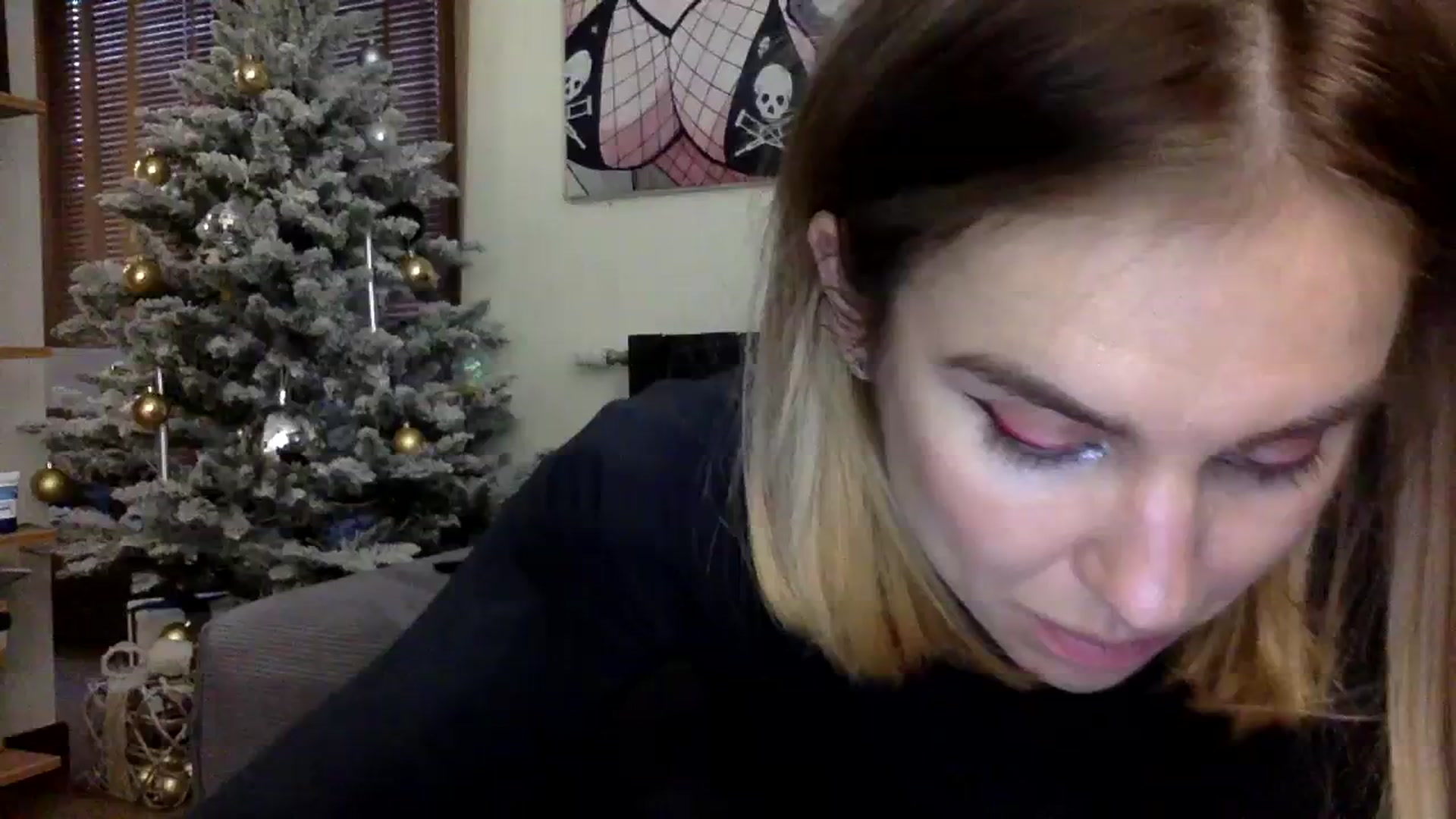 Gallery image thumbnail from EgoisticKitty's myfreecams stream on, 12/24/2023, 12:22 image 4 of 20