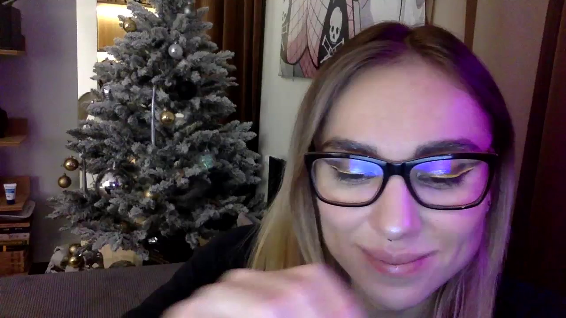 Gallery image thumbnail from EgoisticKitty's myfreecams stream on, 12/24/2023, 22:56 image 19 of 20