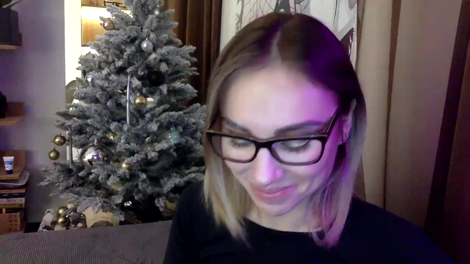 Gallery image thumbnail from EgoisticKitty's myfreecams stream on, 12/24/2023, 22:56 image 17 of 20