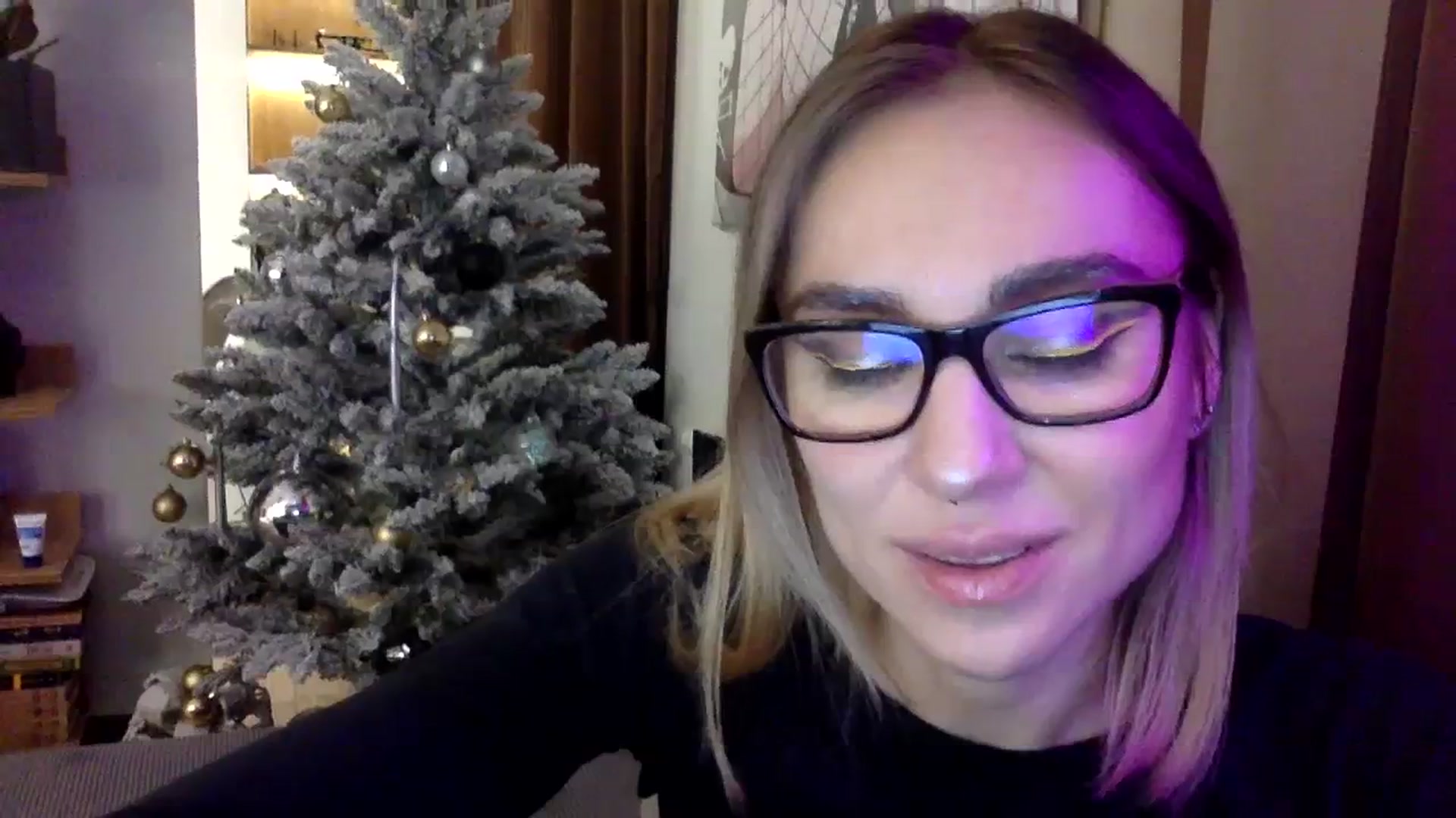 Gallery image thumbnail from EgoisticKitty's myfreecams stream on, 12/24/2023, 22:56 image 8 of 20