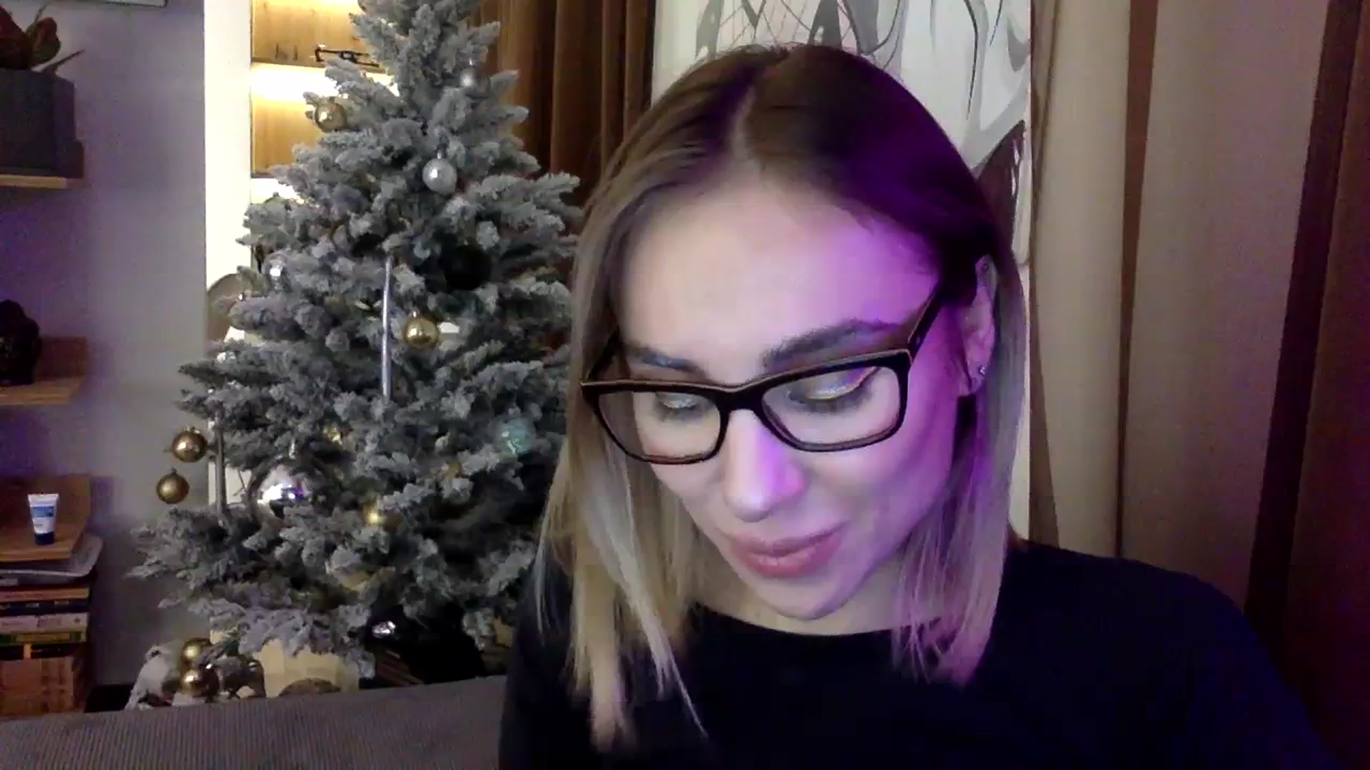 Gallery image thumbnail from EgoisticKitty's myfreecams stream on, 12/24/2023, 22:56 image 13 of 20
