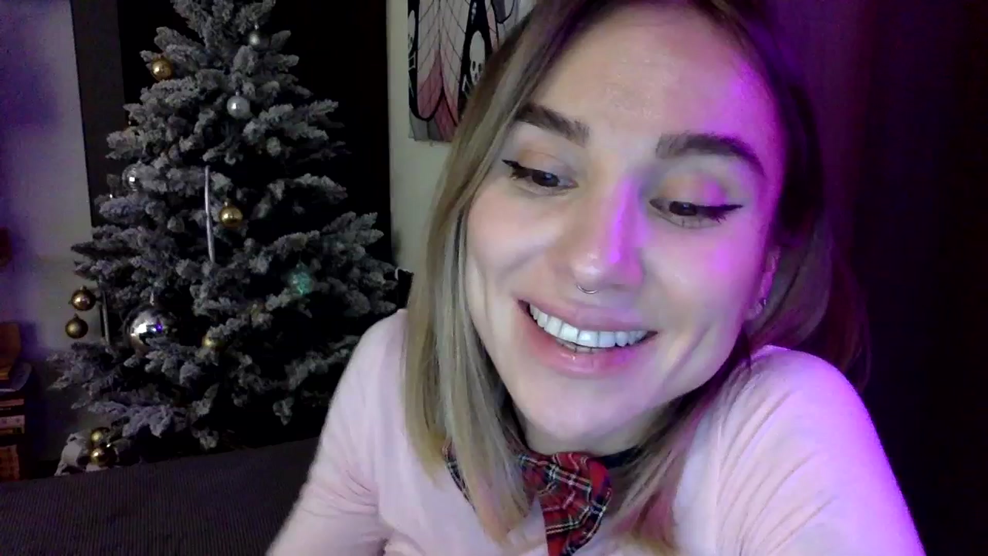 Gallery image thumbnail from EgoisticKitty's myfreecams stream on, 12/25/2023, 14:26 image 1 of 20