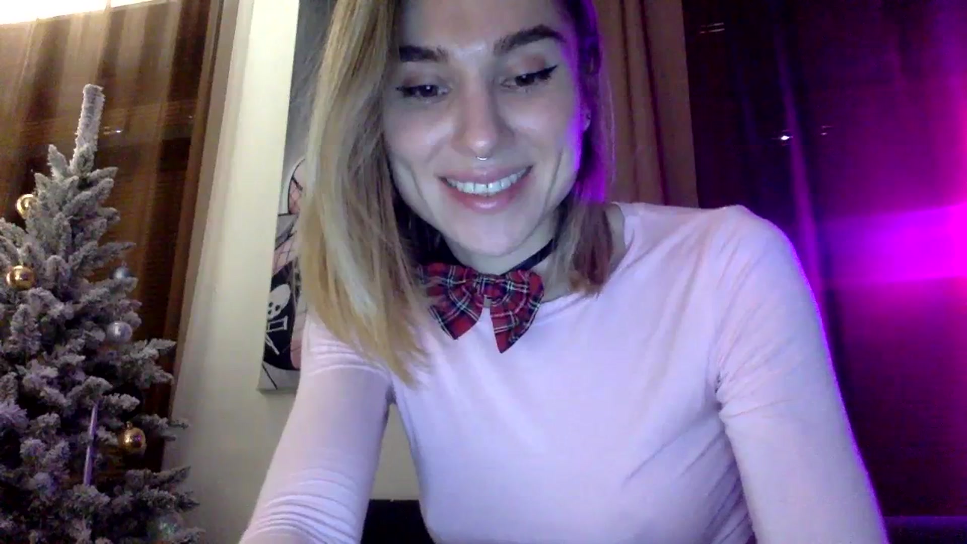 Gallery image thumbnail from EgoisticKitty's myfreecams stream on, 12/25/2023, 14:26 image 16 of 20