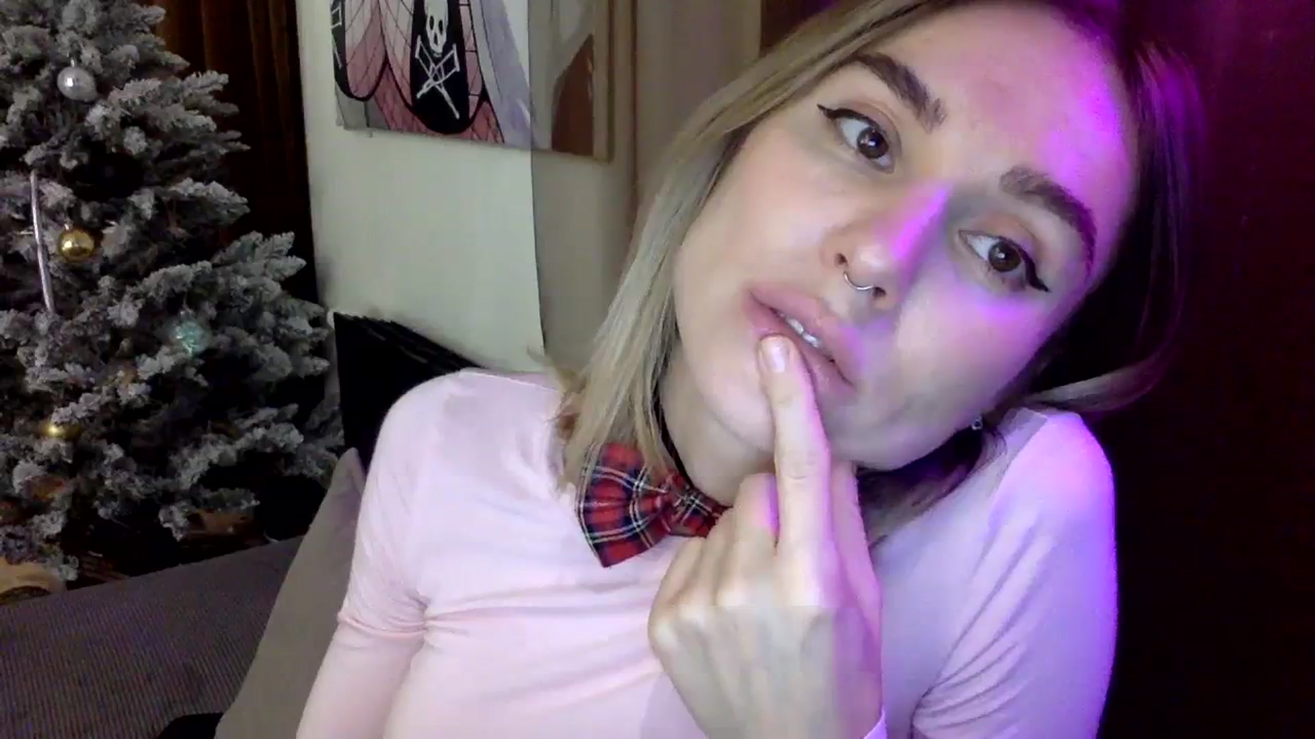 Gallery image thumbnail from EgoisticKitty's myfreecams stream on, 12/25/2023, 14:26 image 11 of 20