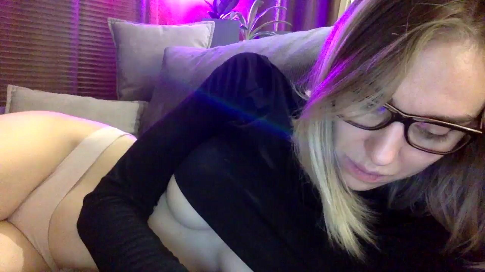 Gallery image thumbnail from EgoisticKitty's myfreecams stream on, 12/26/2023, 23:02 image 8 of 20