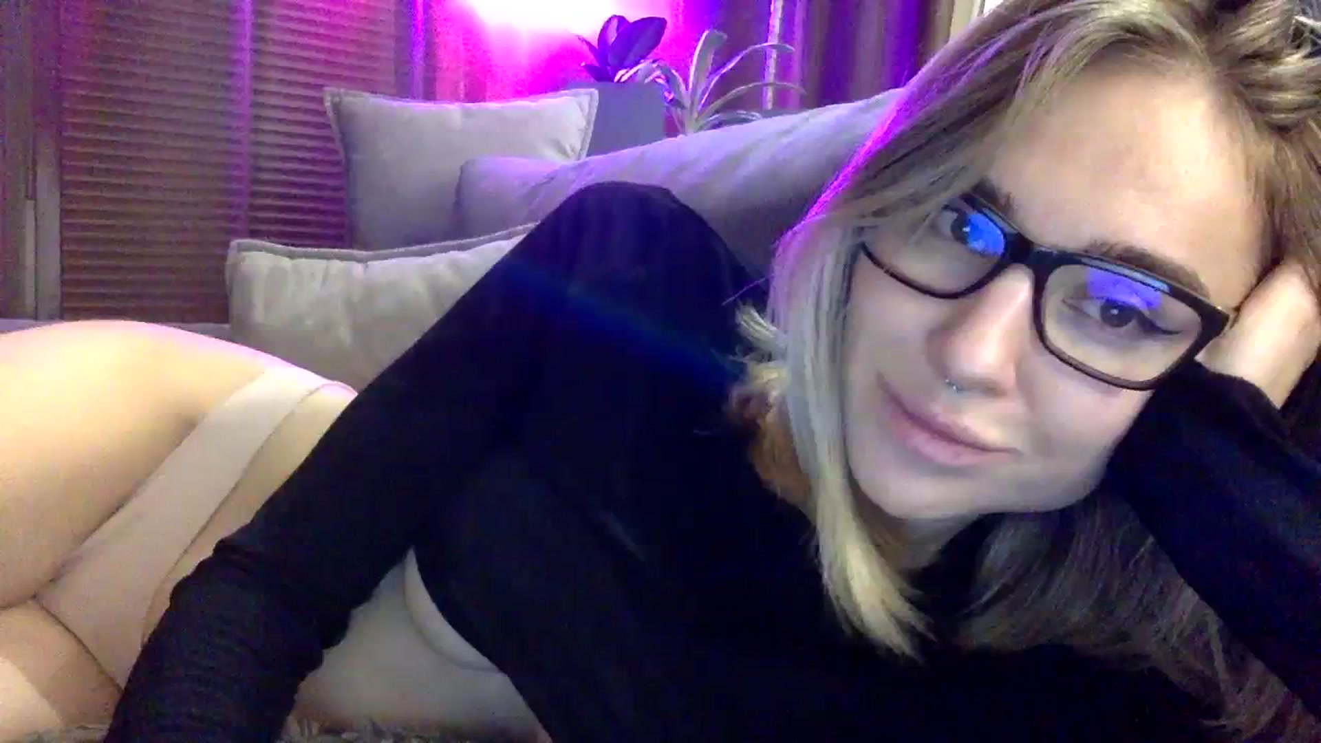 Gallery image thumbnail from EgoisticKitty's myfreecams stream on, 12/26/2023, 23:02 image 16 of 20