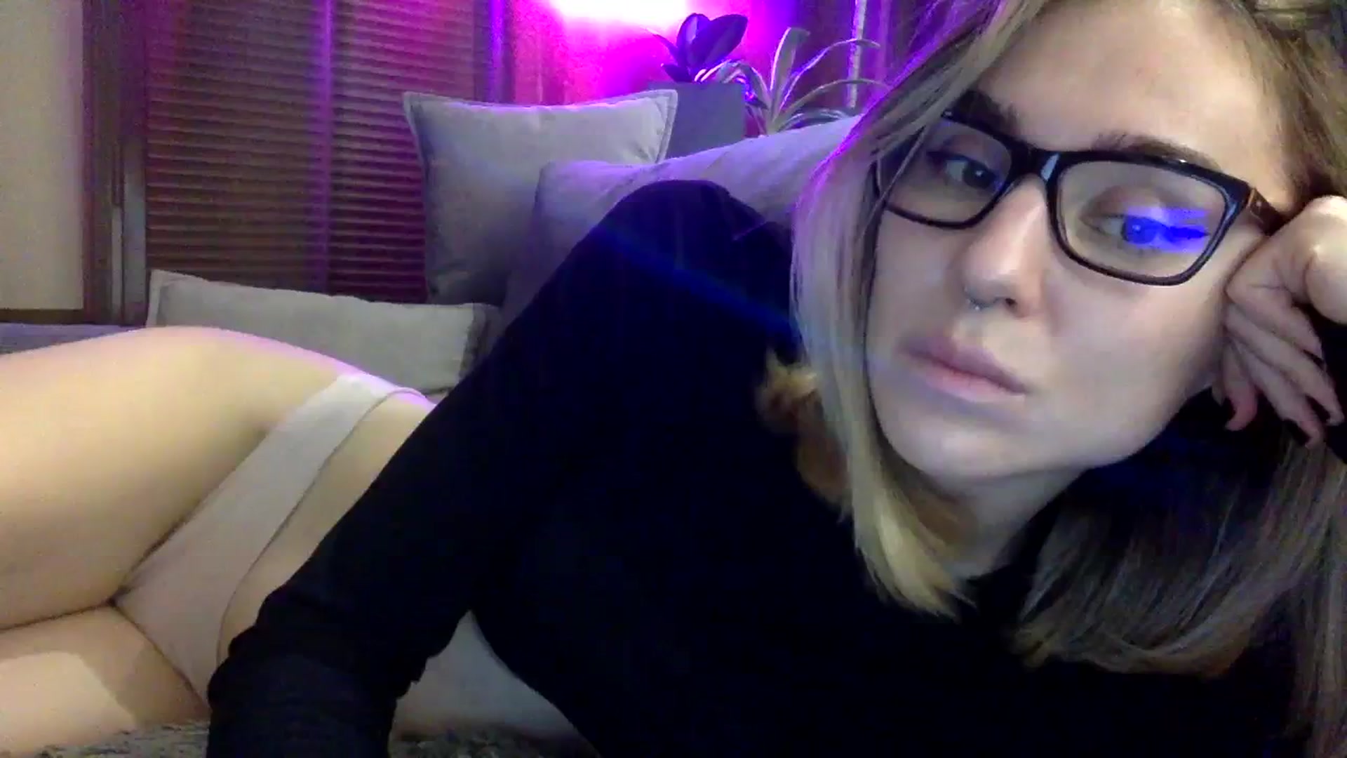 Gallery image thumbnail from EgoisticKitty's myfreecams stream on, 12/26/2023, 23:02 image 14 of 20