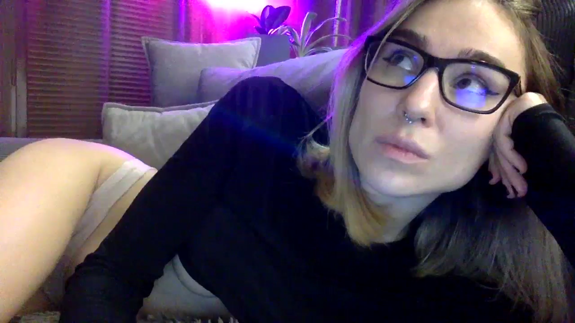 Gallery image thumbnail from EgoisticKitty's myfreecams stream on, 12/26/2023, 23:02 image 17 of 20