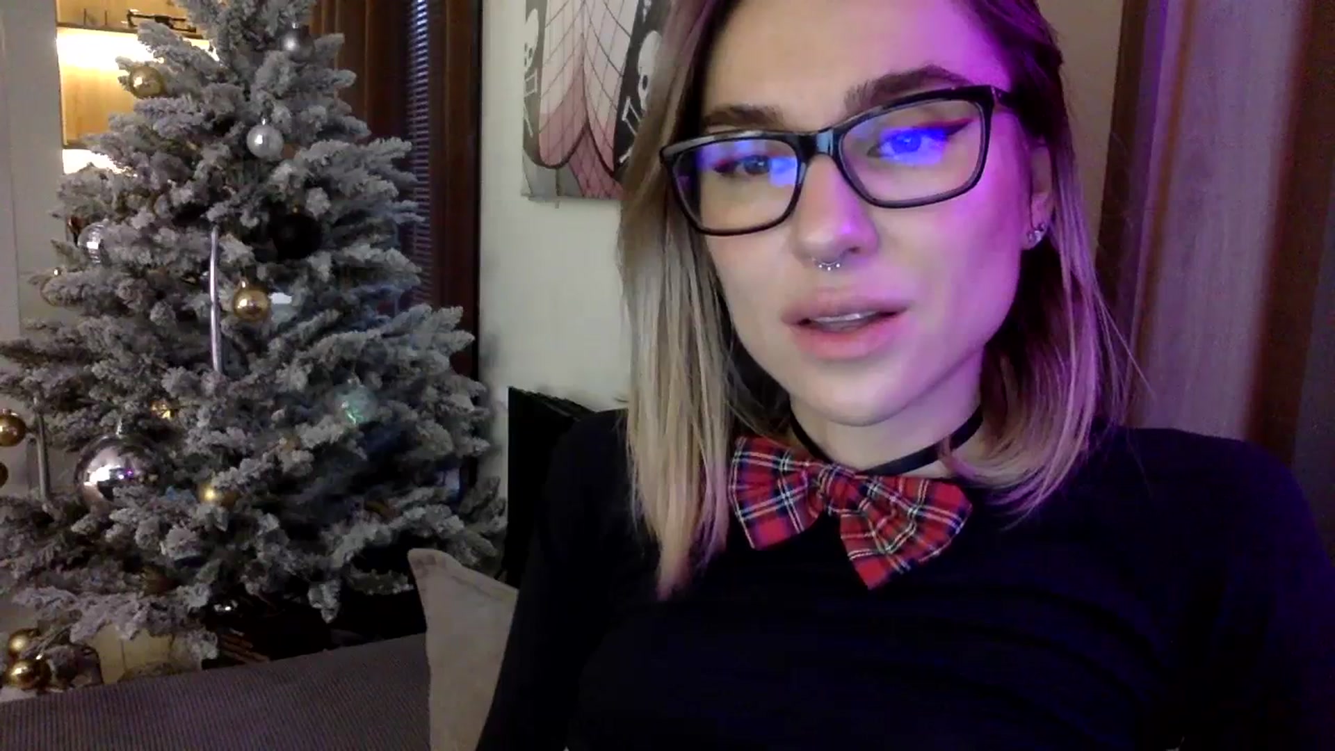 Gallery image thumbnail from EgoisticKitty's myfreecams stream on, 12/27/2023, 09:02 image 14 of 20