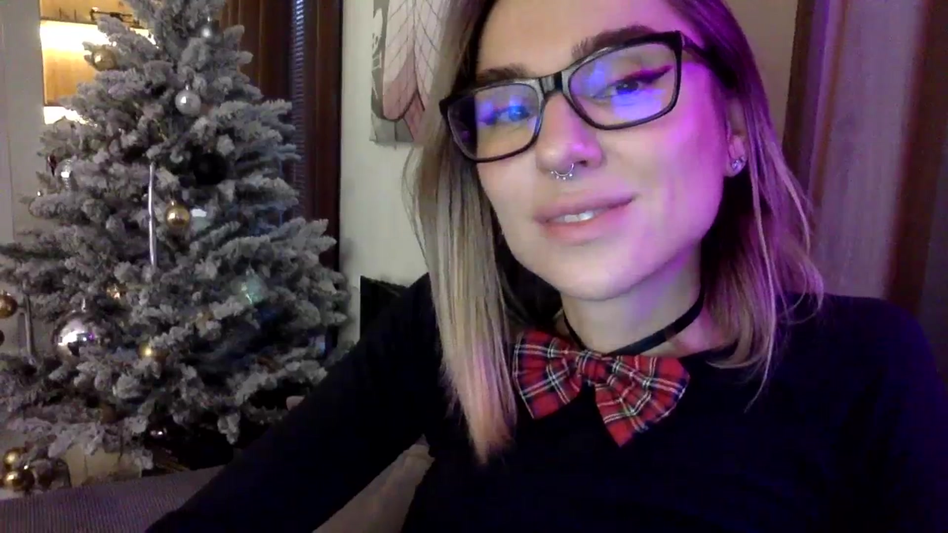 Gallery image thumbnail from EgoisticKitty's myfreecams stream on, 12/27/2023, 09:02 image 11 of 20