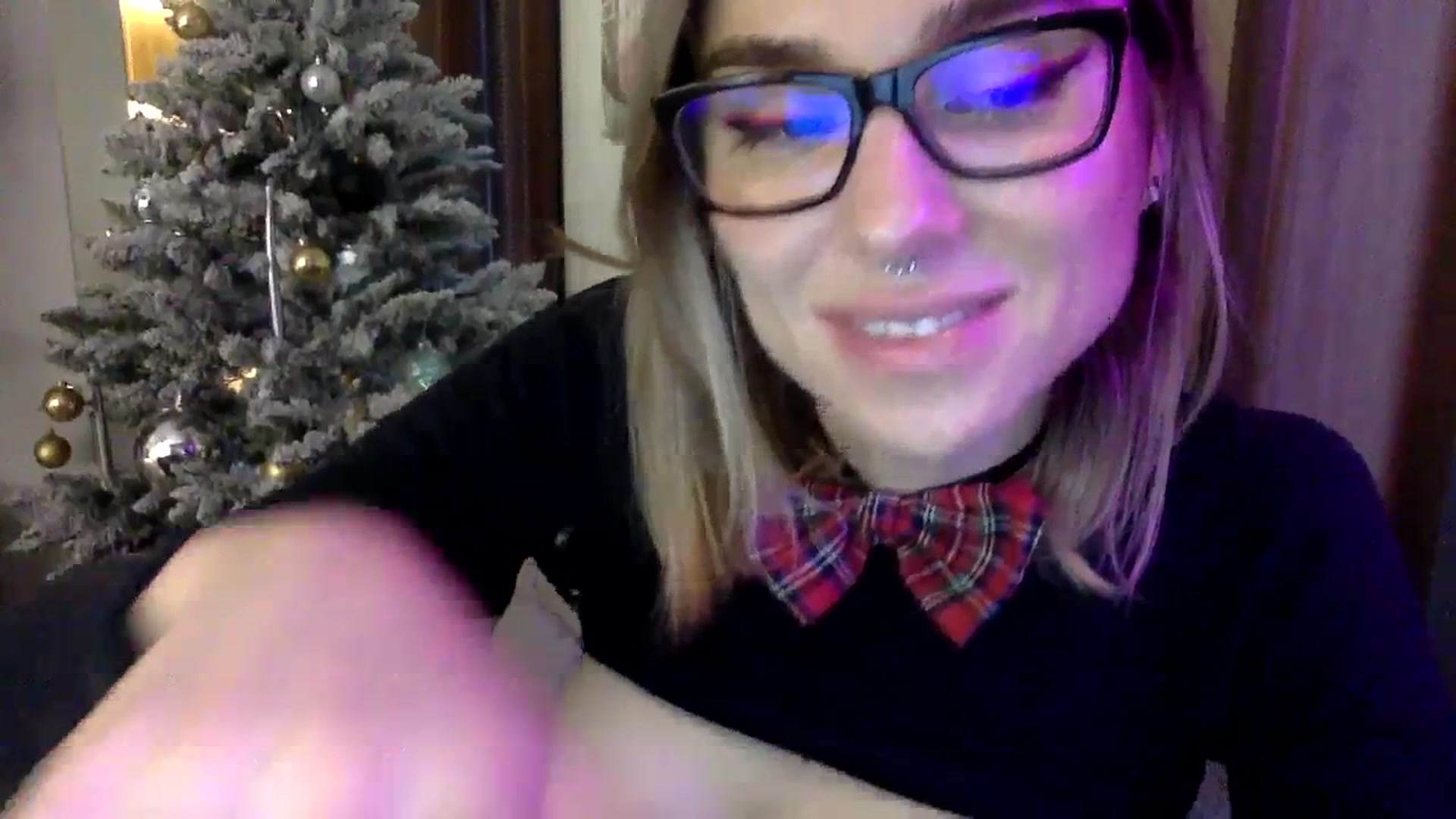 Gallery image thumbnail from EgoisticKitty's myfreecams stream on, 12/27/2023, 09:02 image 2 of 20