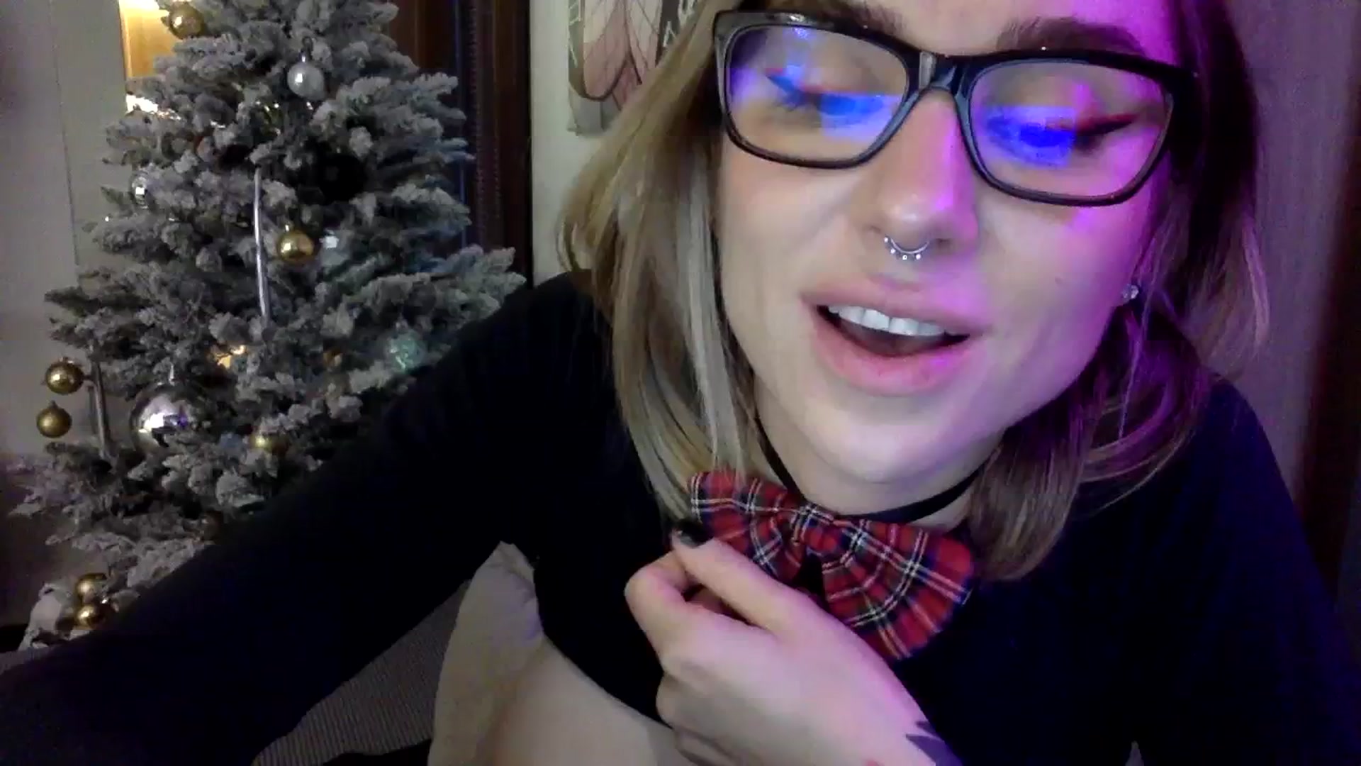 Gallery image thumbnail from EgoisticKitty's myfreecams stream on, 12/27/2023, 09:02 image 1 of 20