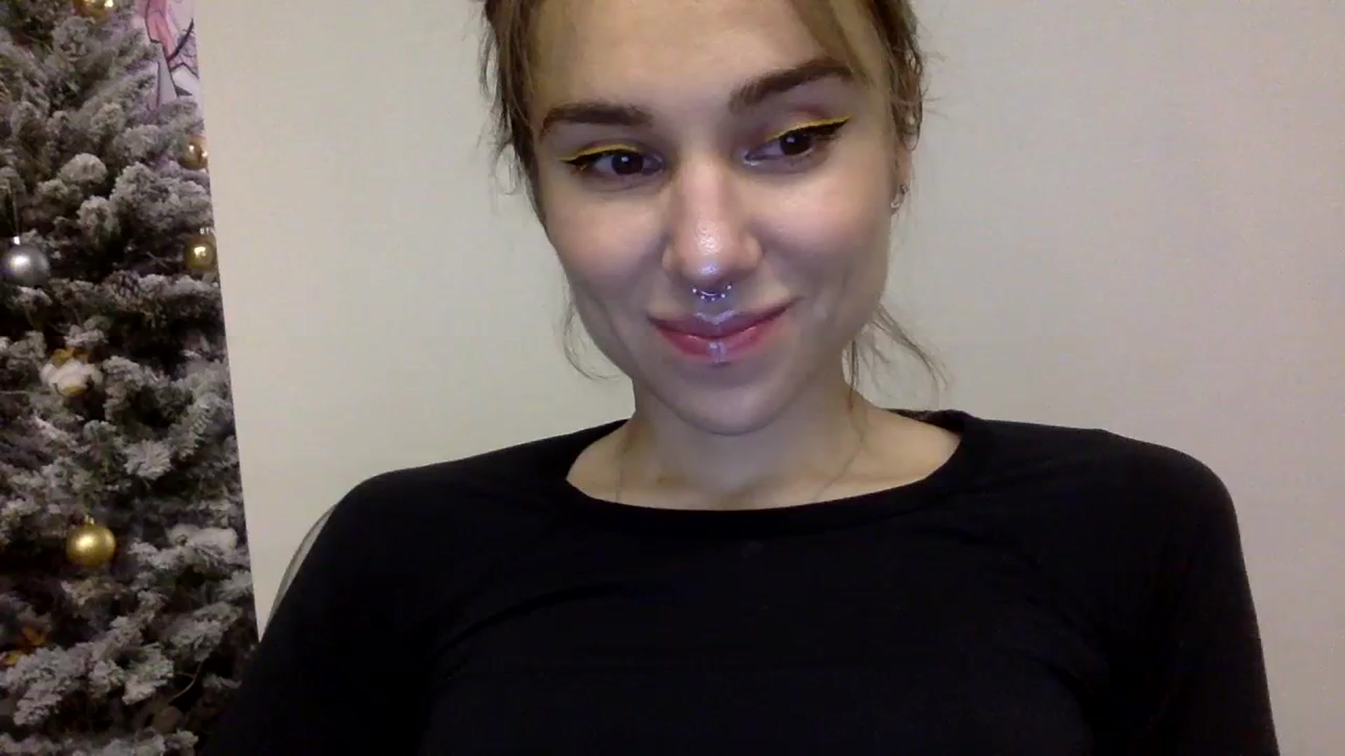 Gallery image thumbnail from EgoisticKitty's myfreecams stream on, 12/28/2023, 07:08 image 4 of 20