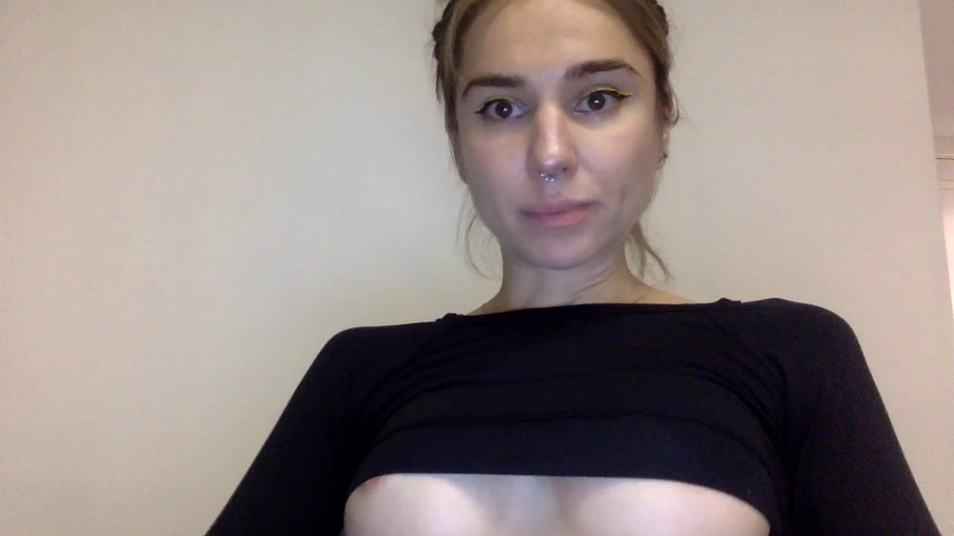 Gallery image thumbnail from EgoisticKitty's myfreecams stream on, 12/28/2023, 10:40 image 18 of 20